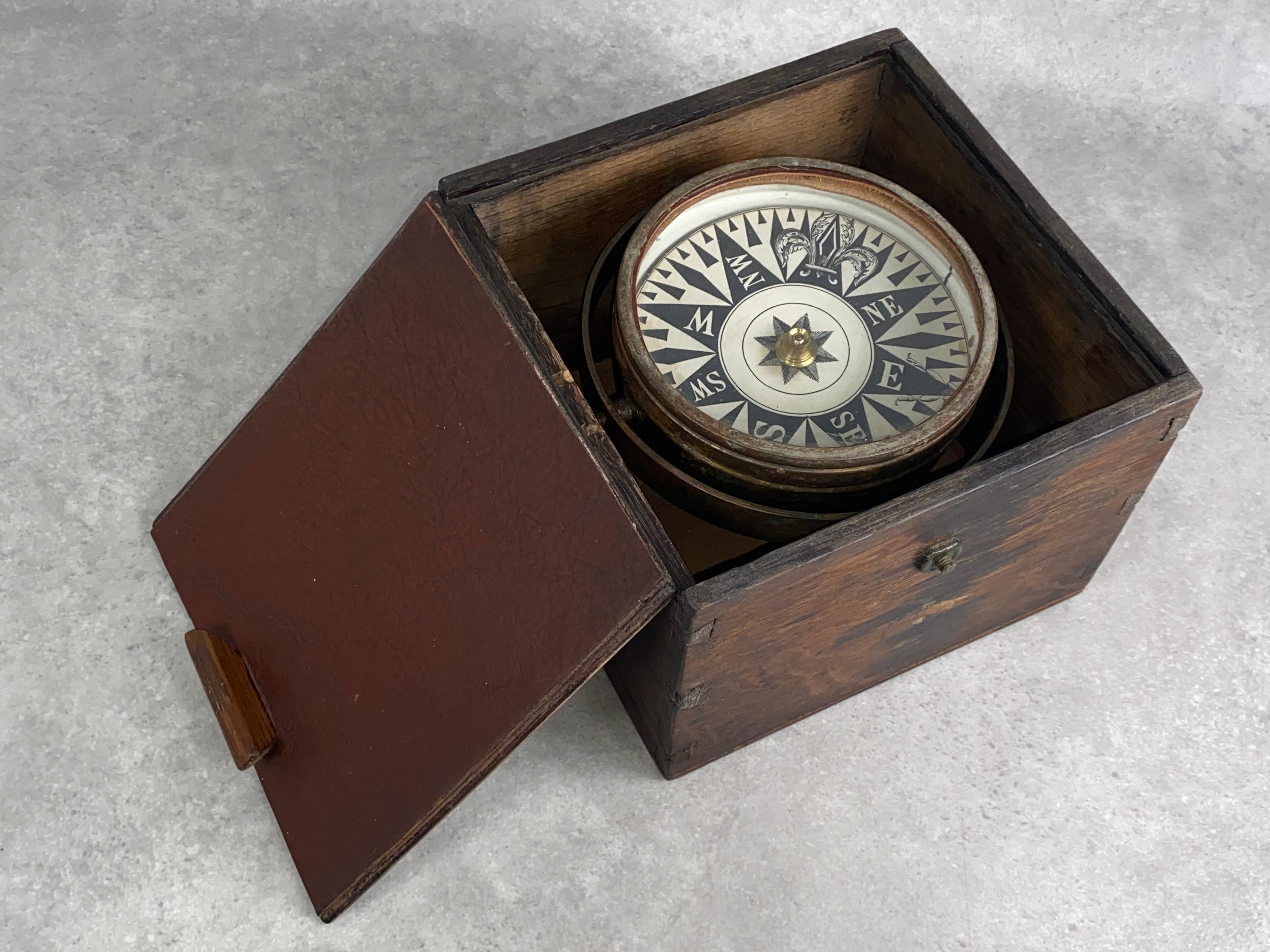 Britannique Ancienne boussole marine de Francis Barker & Son