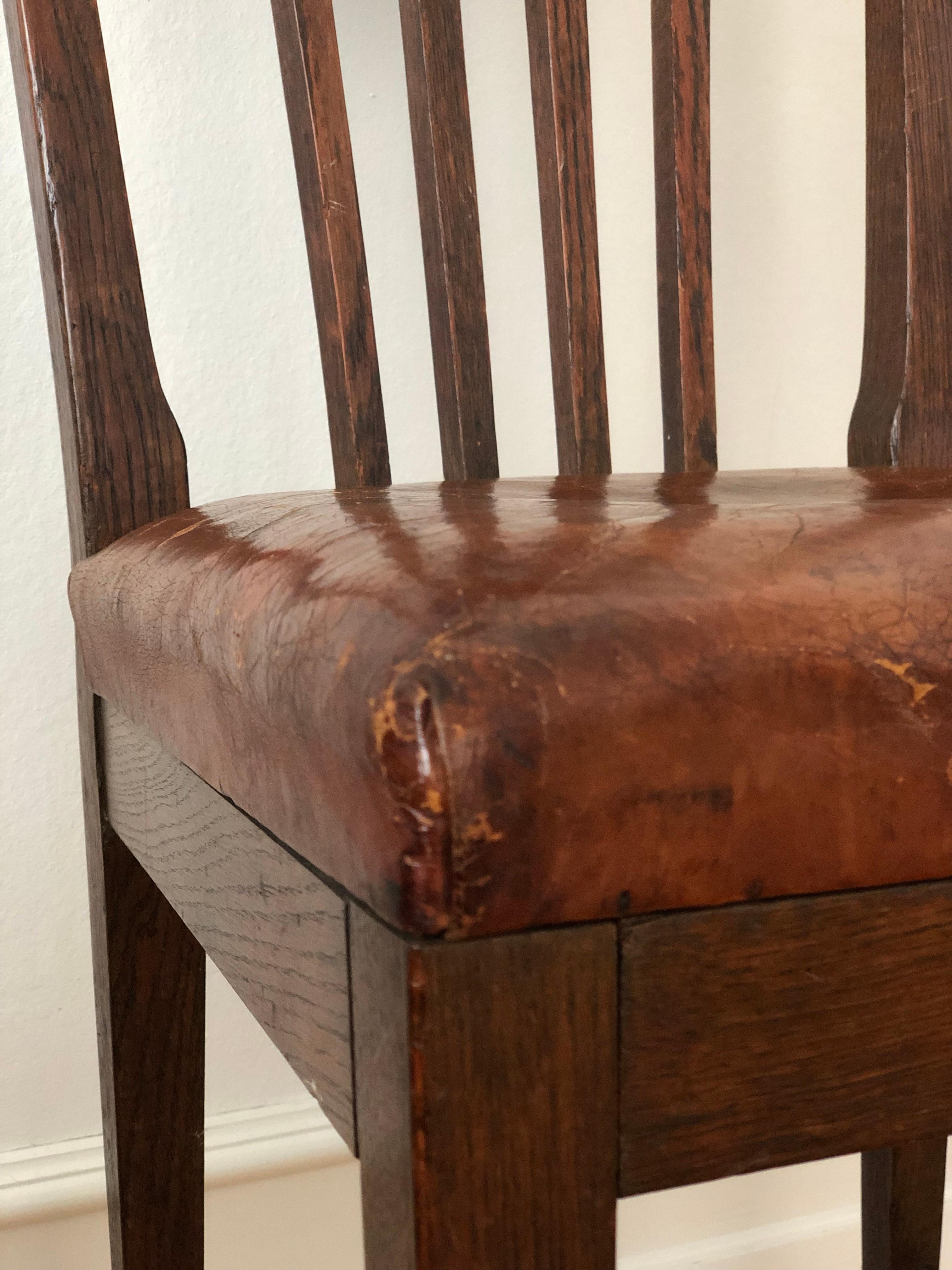 Danois Chaise de salle à manger ancienne marquée Copenhague Danemark 1902 en vente
