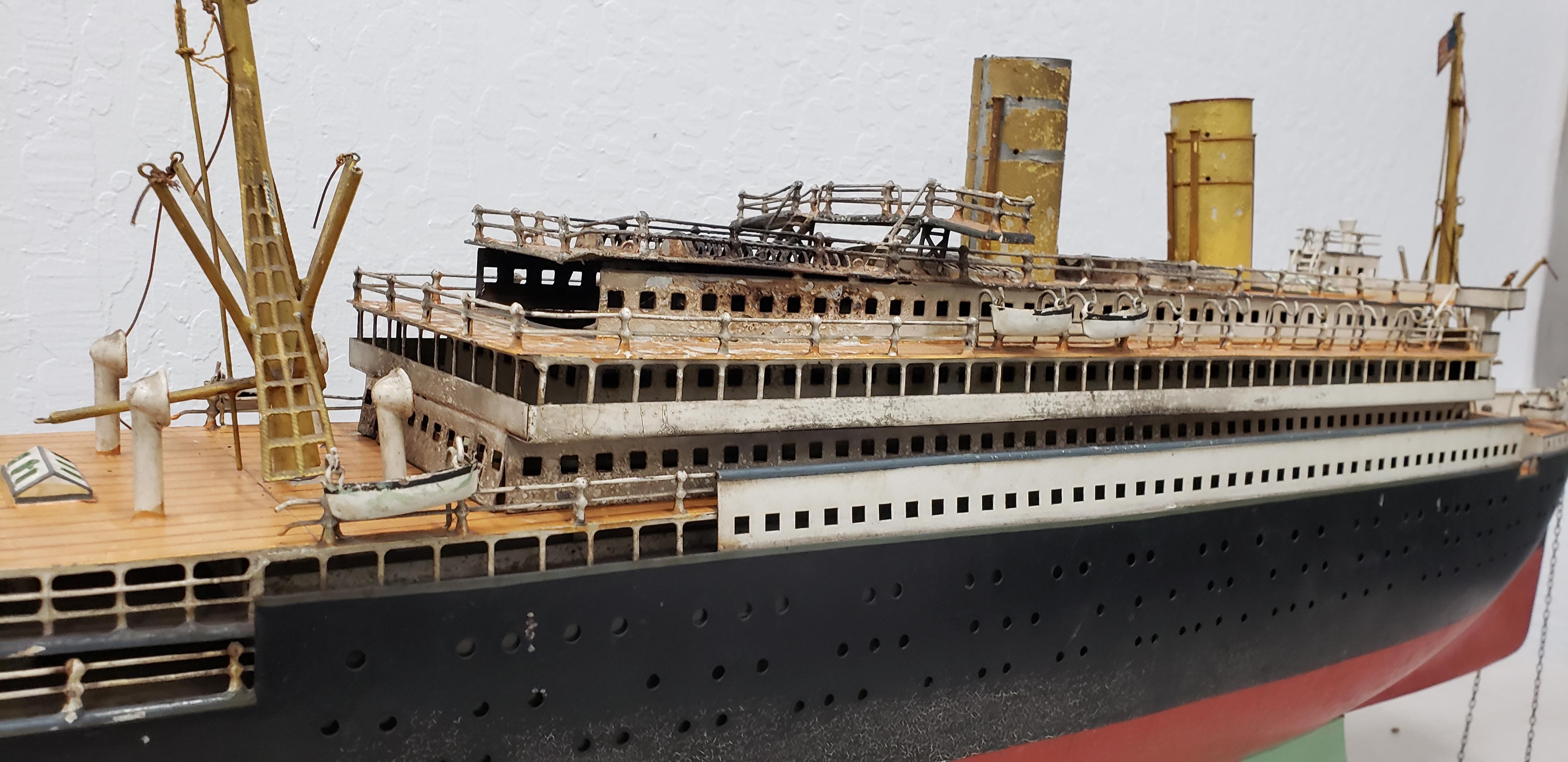 Antique Marklin Ocean Liner with American Flags and Lifeboats, circa 1900 For Sale 3