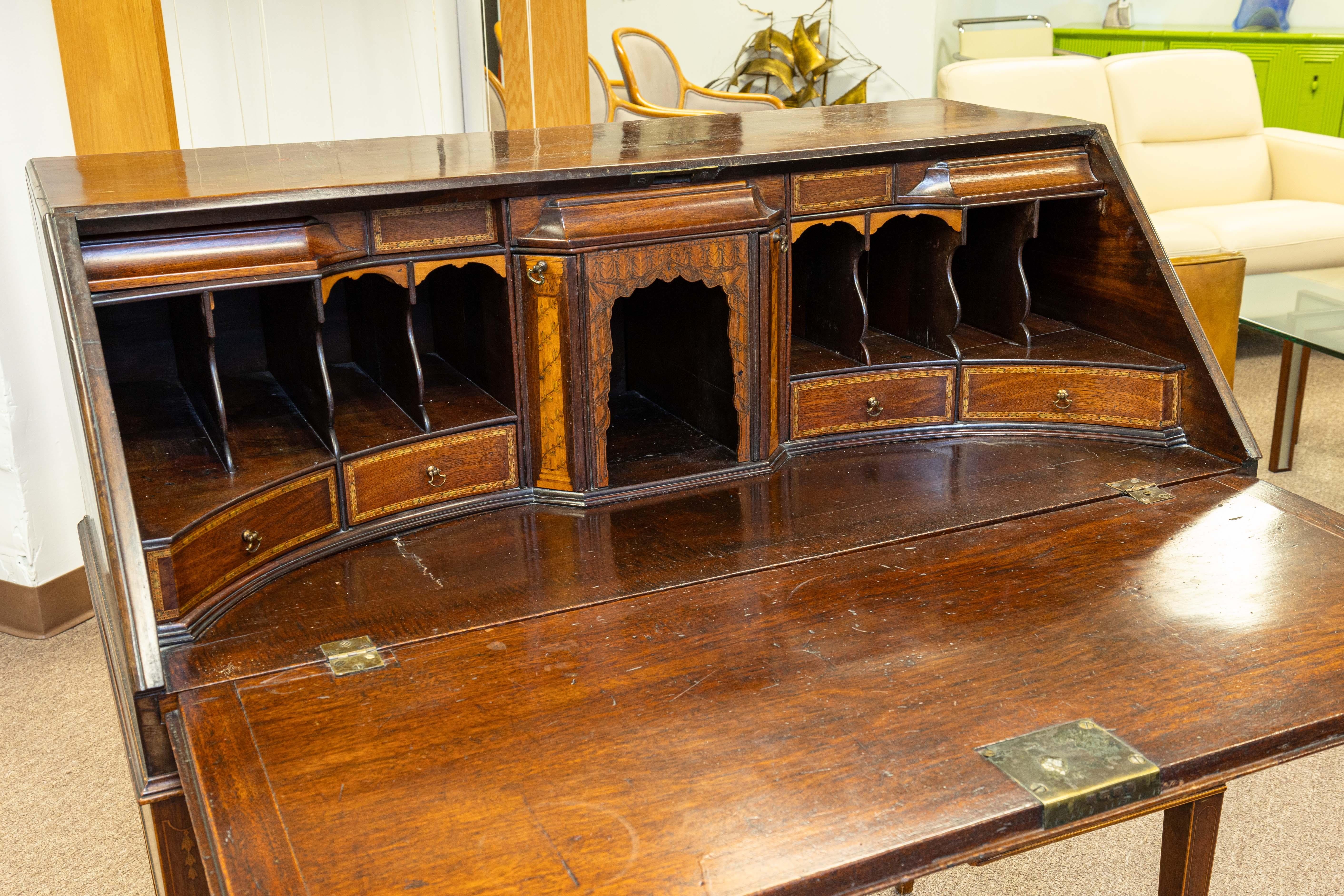 Antique Marquetry Inlaid Mahogany Secretary Writing Desk Made in England im Zustand „Gut“ im Angebot in Keego Harbor, MI