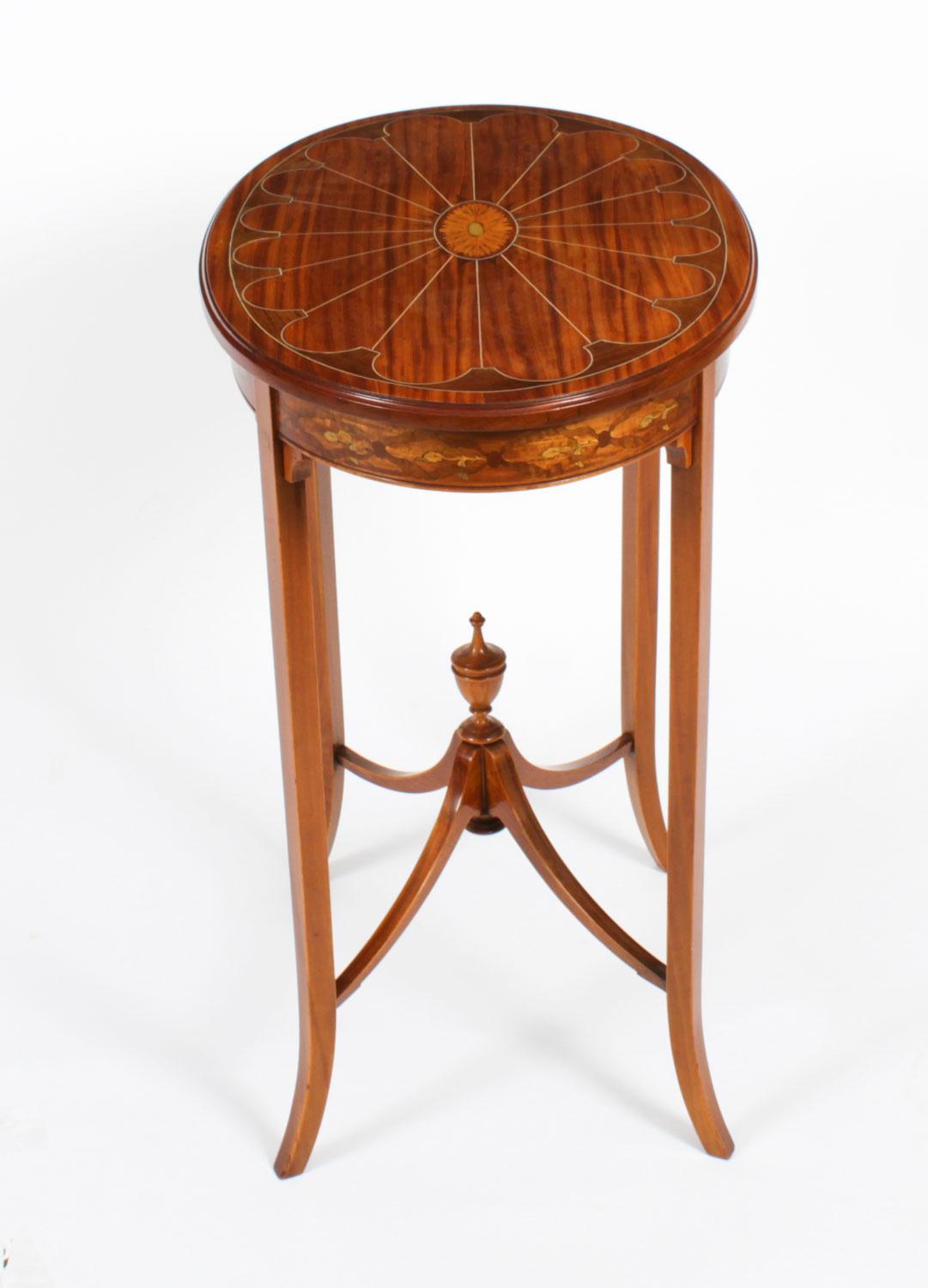 Antique Marquetry Inlaid Oval Satin wood Occasional Table 19th Century 4