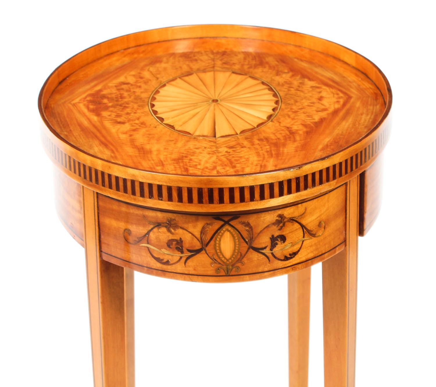 Antique Marquetry & Shell Inlaid Satinwood Oval Occasional Table, 19th Century 1