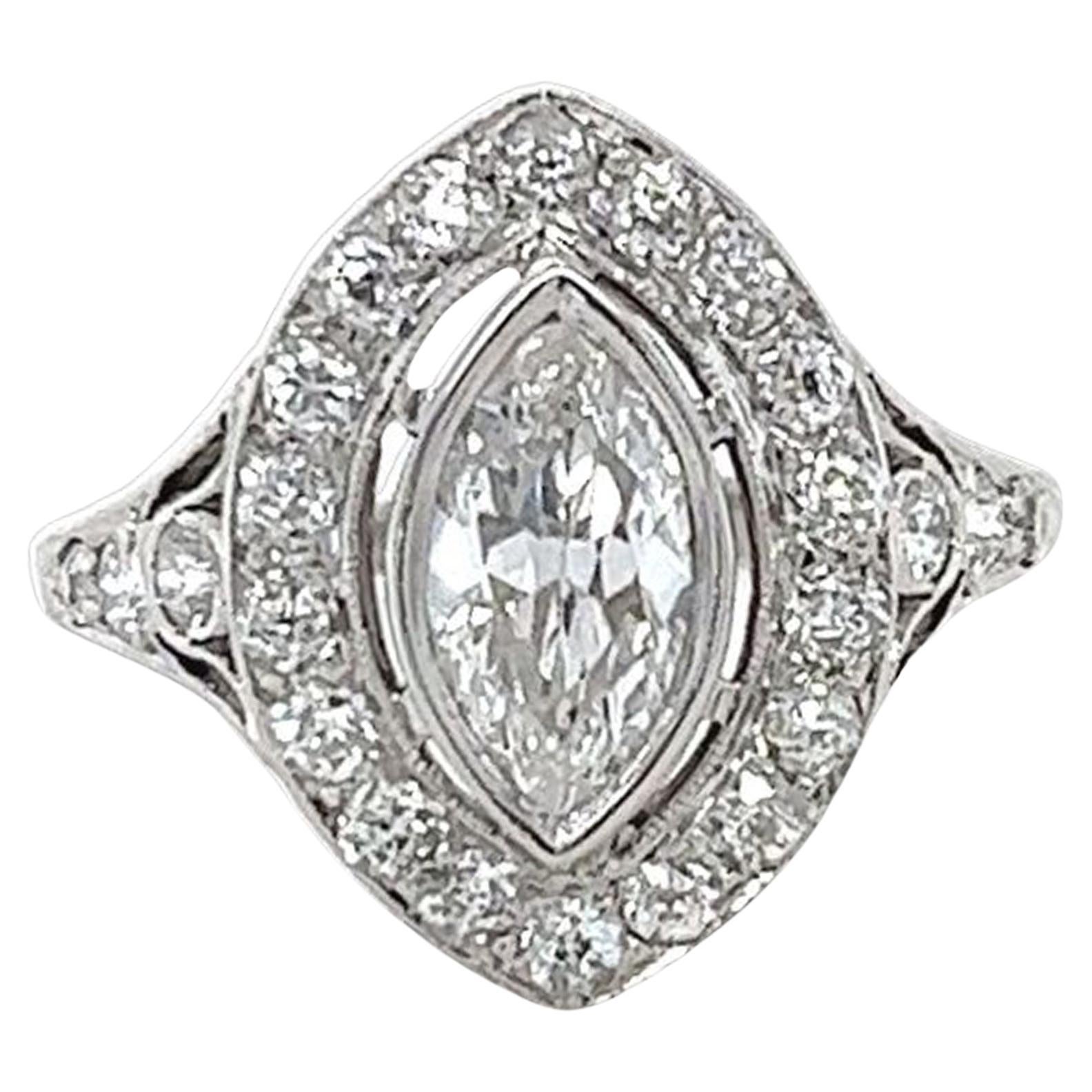 Antiker Marquise-Halo-Diamantring aus Platin mit Marquiseschliff