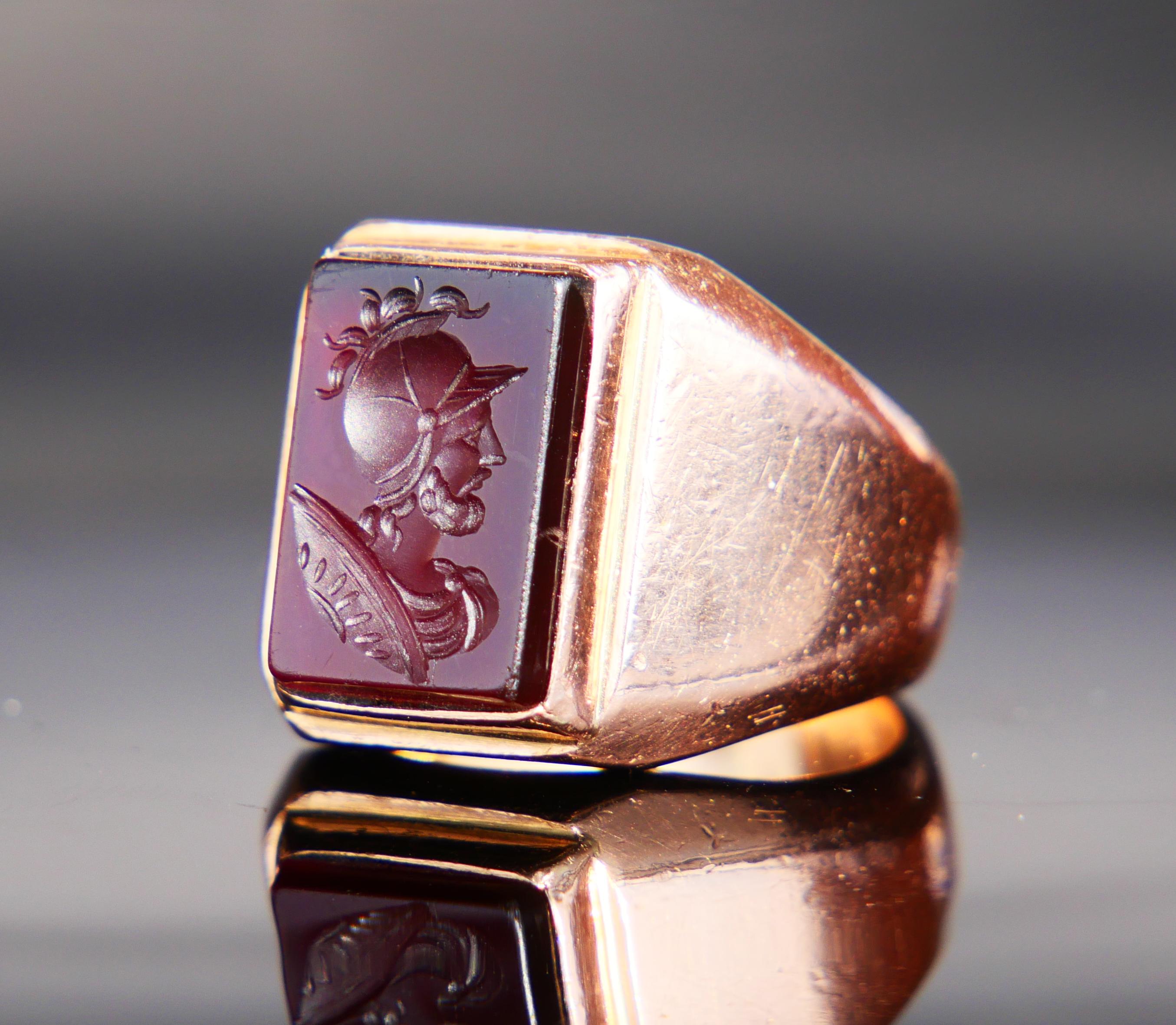 Square Cut Antique Mars Ares Ring Intaglio Red Onyx solid 18K Gold ØUS 6.75 / 16.3 gr For Sale