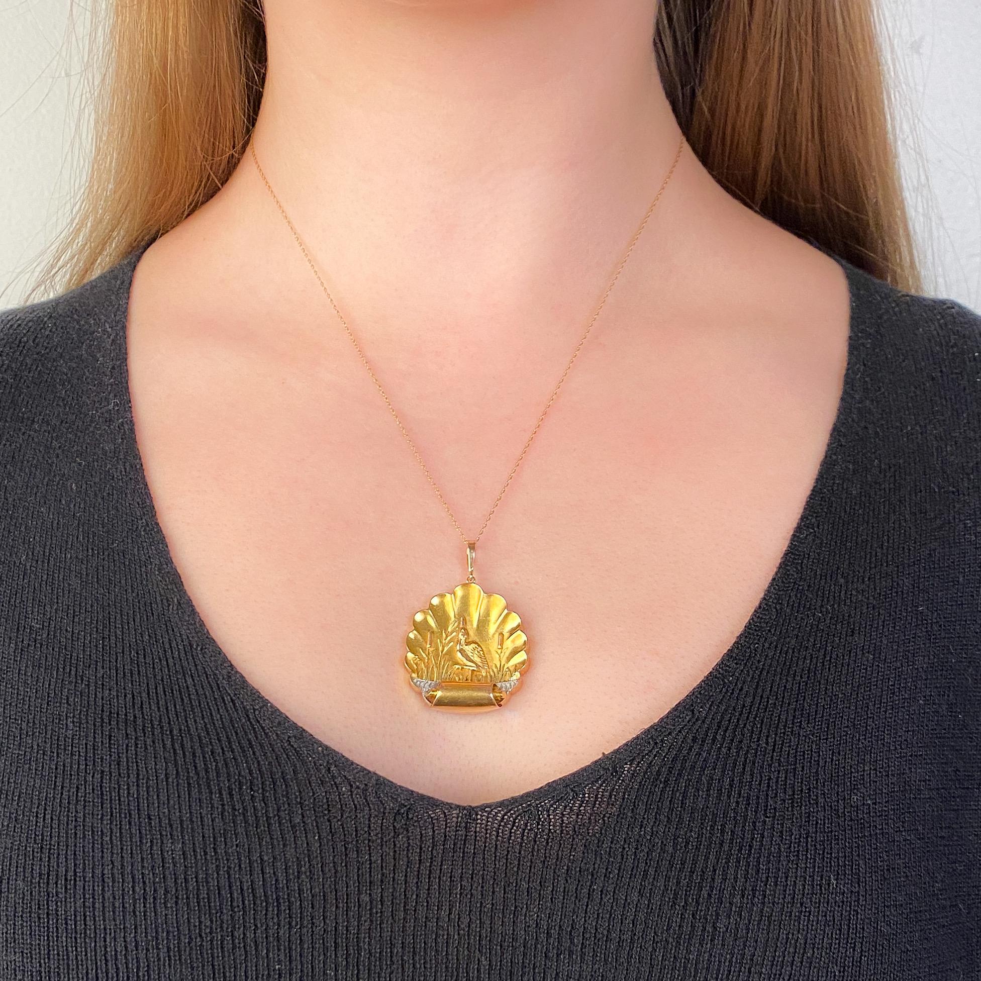 Ciondolo antico con uccello di palude in oro 14k In condizioni buone in vendita a Lewisburg, PA
