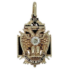 Pendentif Masonique ancien en or 14 carats, diamants et émail