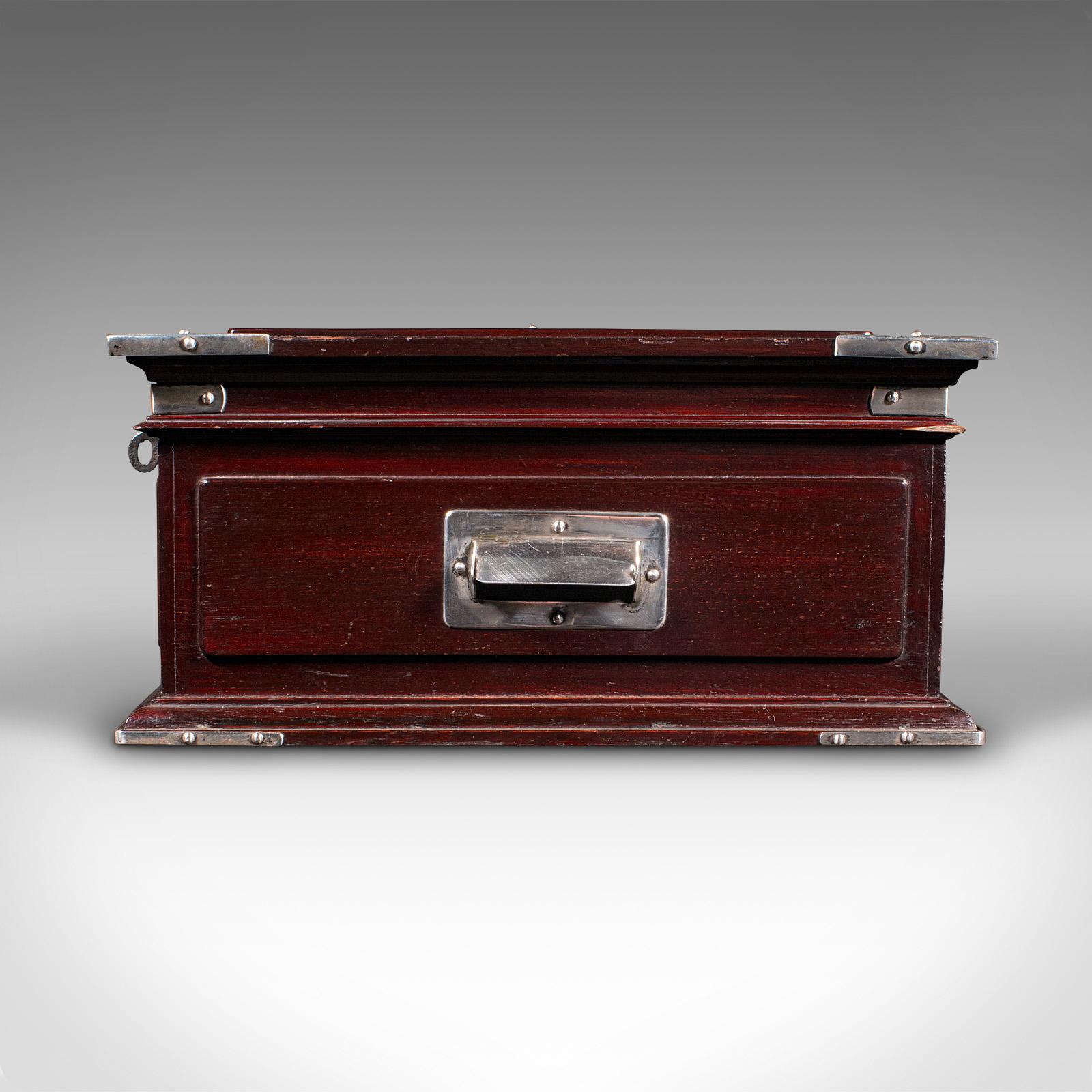 Antigua caja de jubilación de maestro artesano, inglesa, caja de recuerdos, victoriana siglo XX en venta