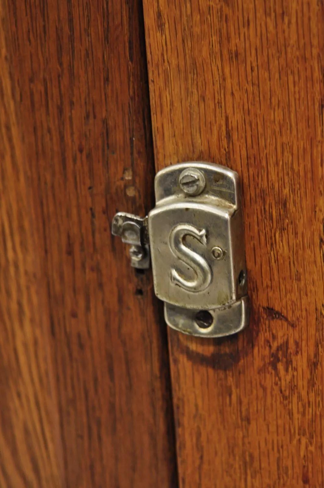 Armoire de cuisine antique Mastercraft en chêne, porcelaine, émail et Hoosier en vente 1
