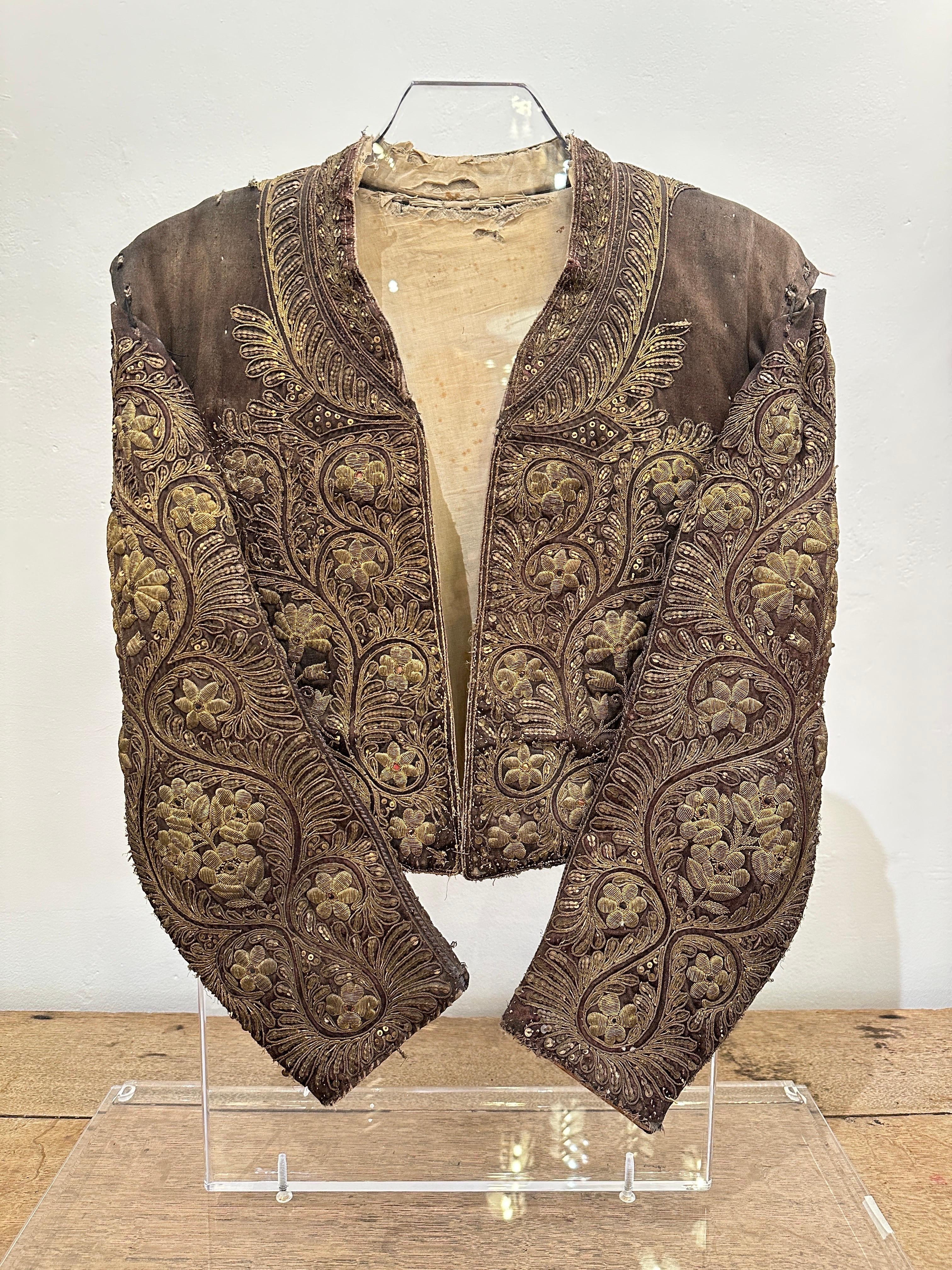 Veste de matador ou de torero ancienne dans une boîte en acrylique personnalisée, vers les années 1850 en vente 4
