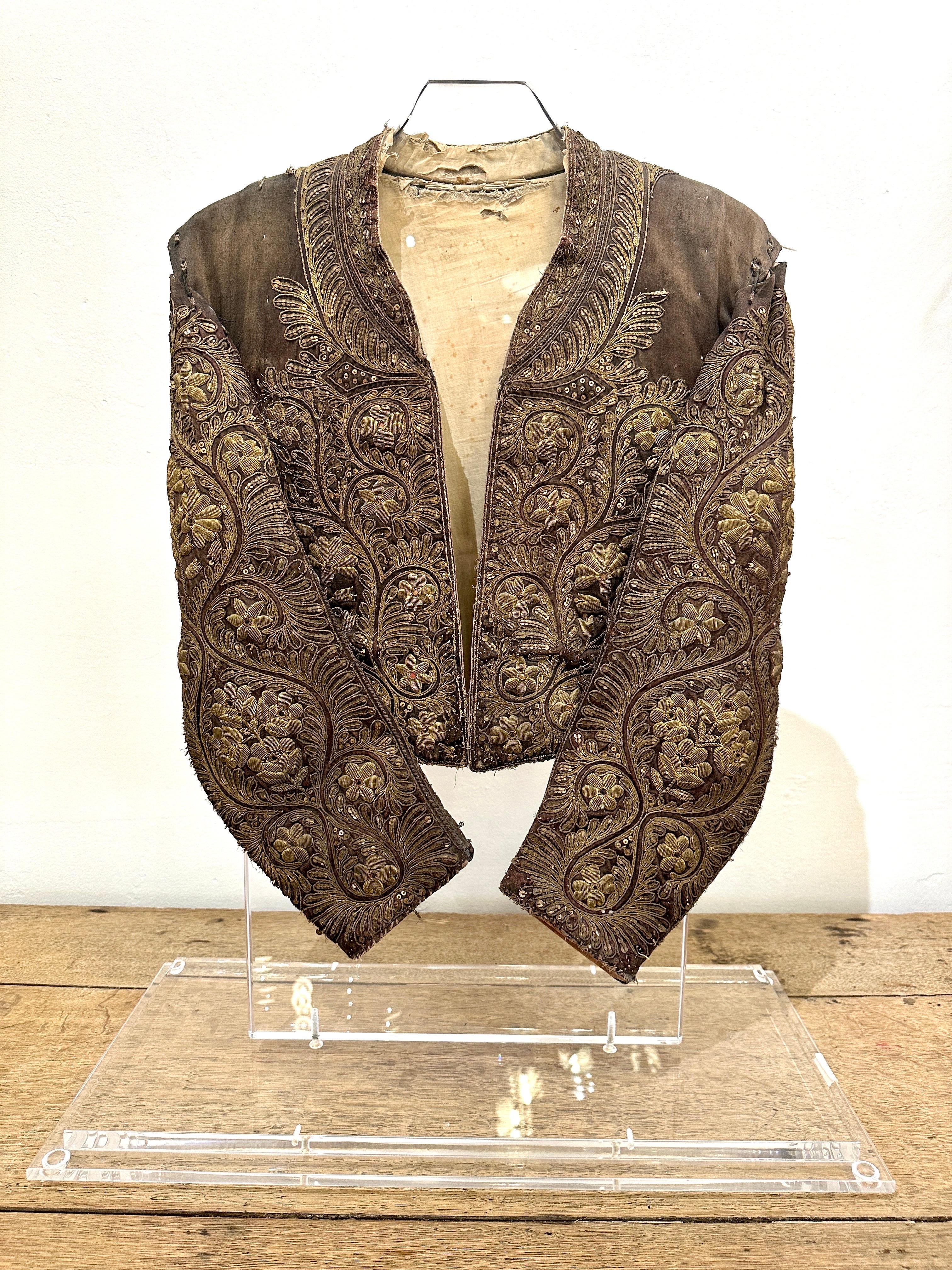Veste de matador ou de torero ancienne dans une boîte en acrylique personnalisée, vers les années 1850 en vente 6