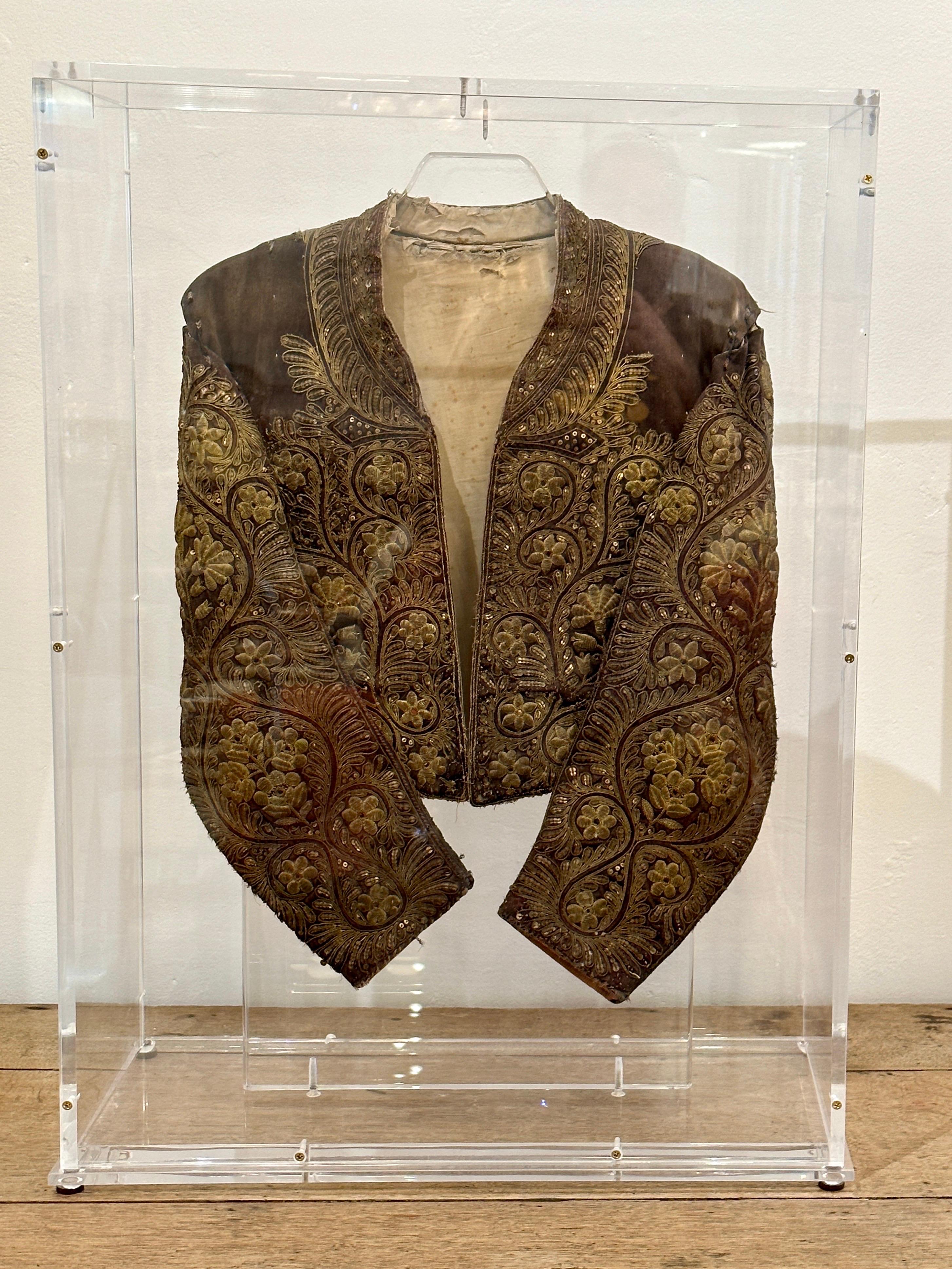 Veste de matador ou de torero ancienne dans une boîte en acrylique personnalisée, vers les années 1850 en vente 10