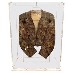 Veste de matador ou de torero ancienne dans une boîte en acrylique personnalisée, vers les années 1850