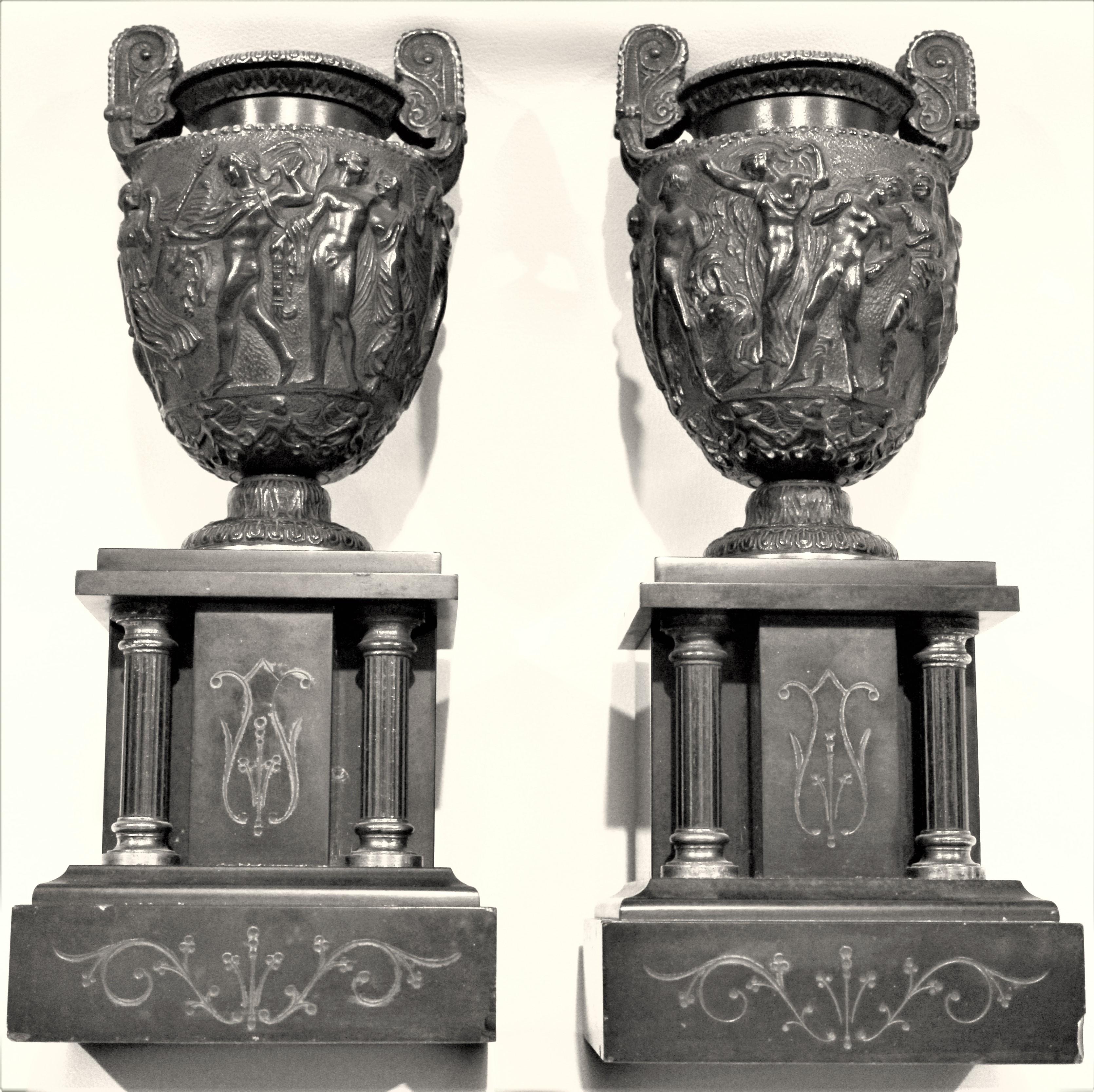 French Pair of Antique Cast Bronze and Polished Slate Pedestal Urns, or Garnitures For Sale