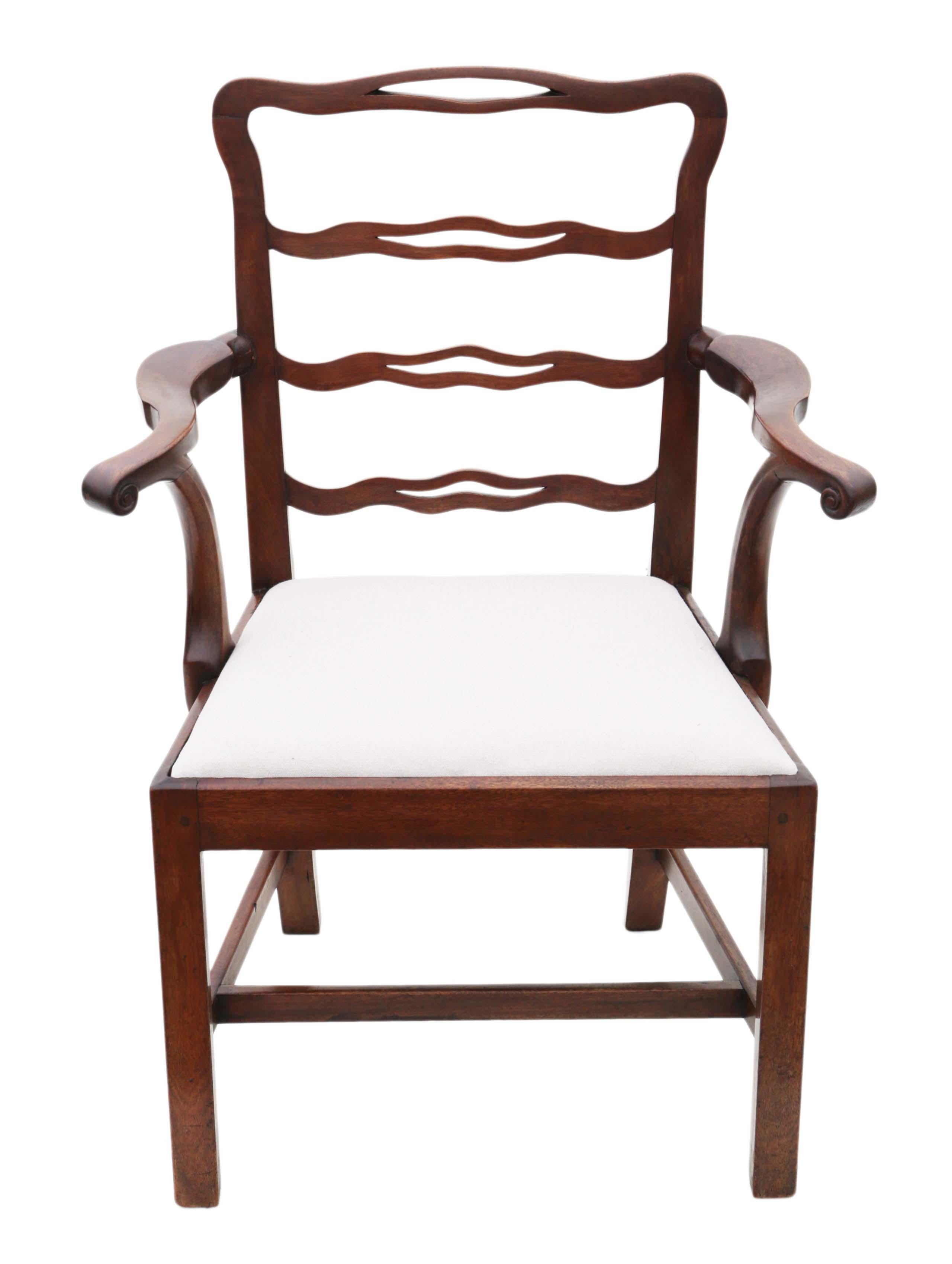 Antique Matched Set of 10 '8+2' Mahogany Georgian Dining Chairs In Good Condition In Wisbech, Cambridgeshire