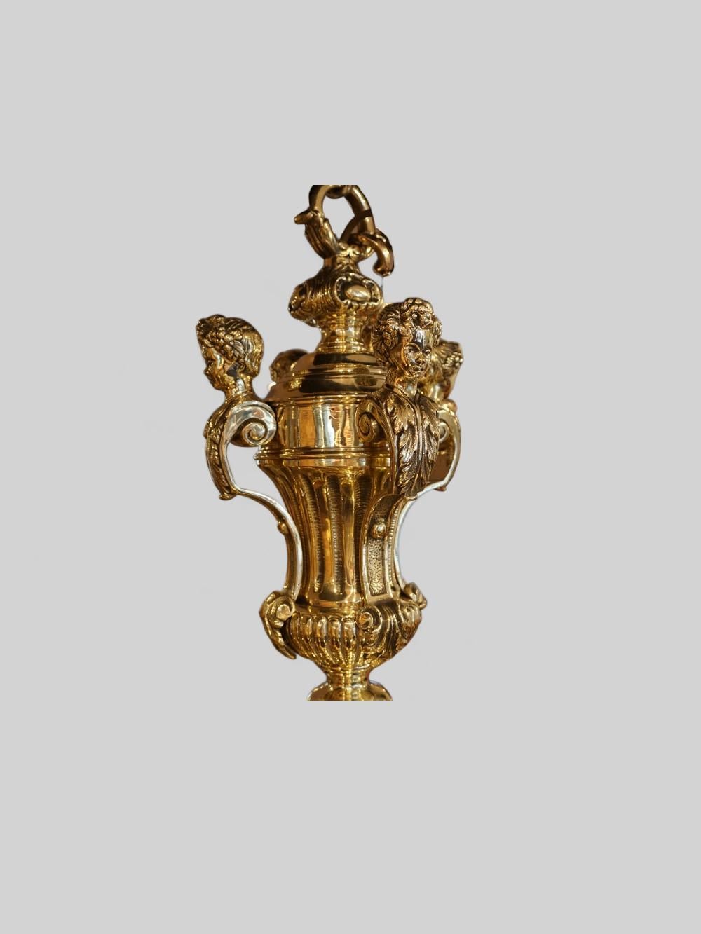Antiker Mazarin-Bronze-Kronleuchter im Angebot 5