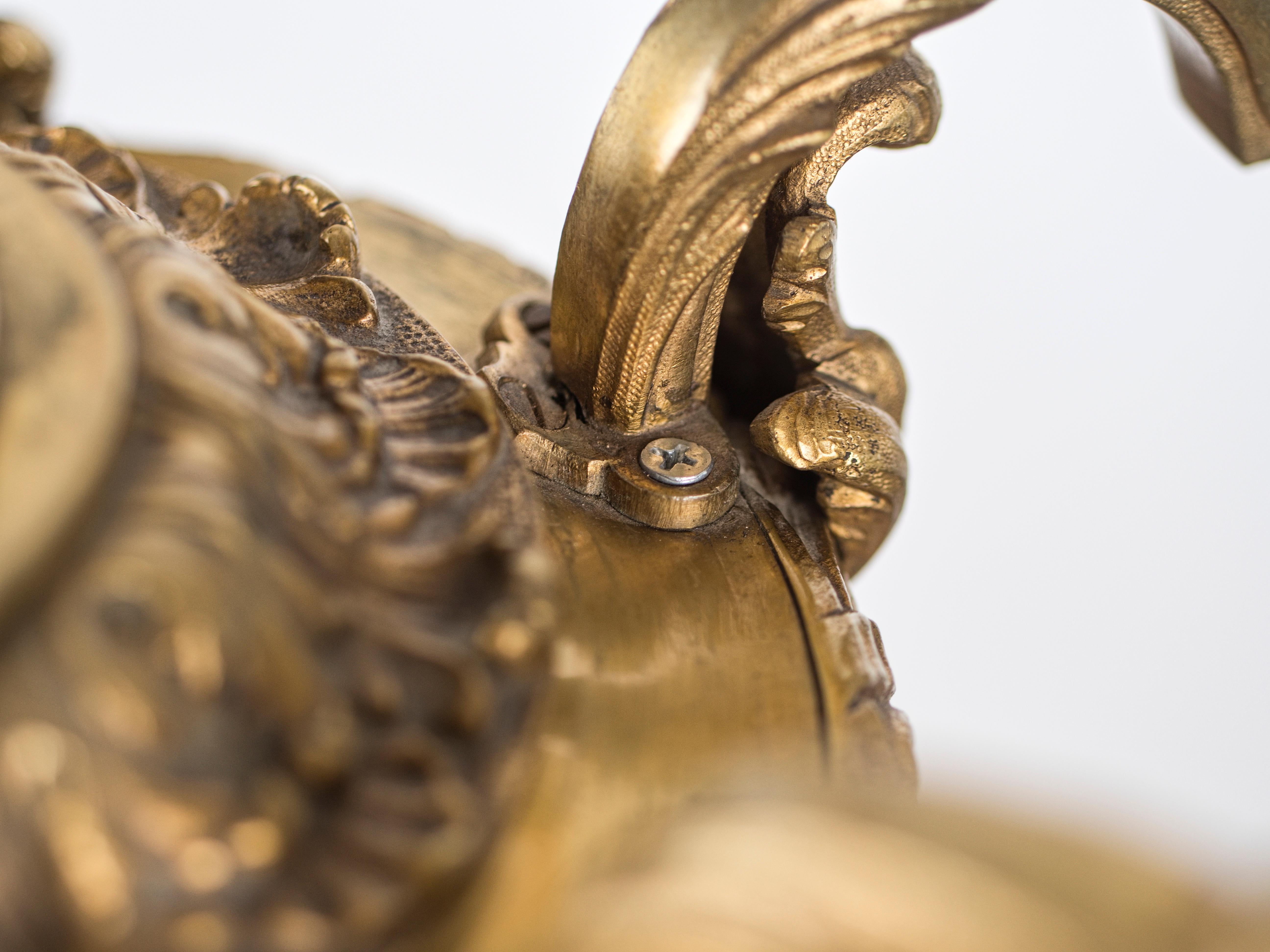 Antiker Mazarin-Kronleuchter. Vergoldete Bronze im Angebot 3