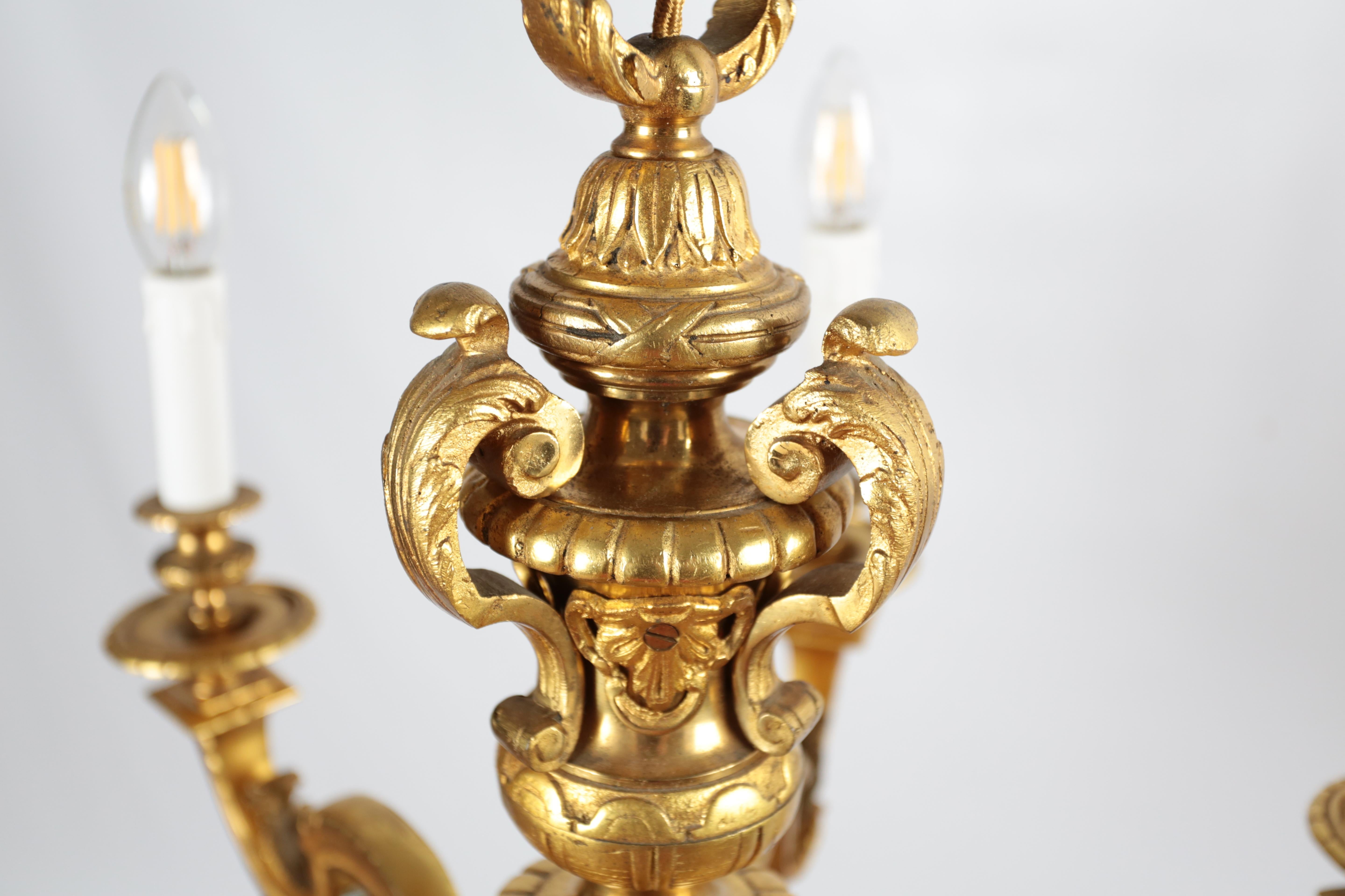 Antiker Mazarin-Kronleuchter aus vergoldeter Bronze im Zustand „Gut“ im Angebot in STRAČOV, CZ