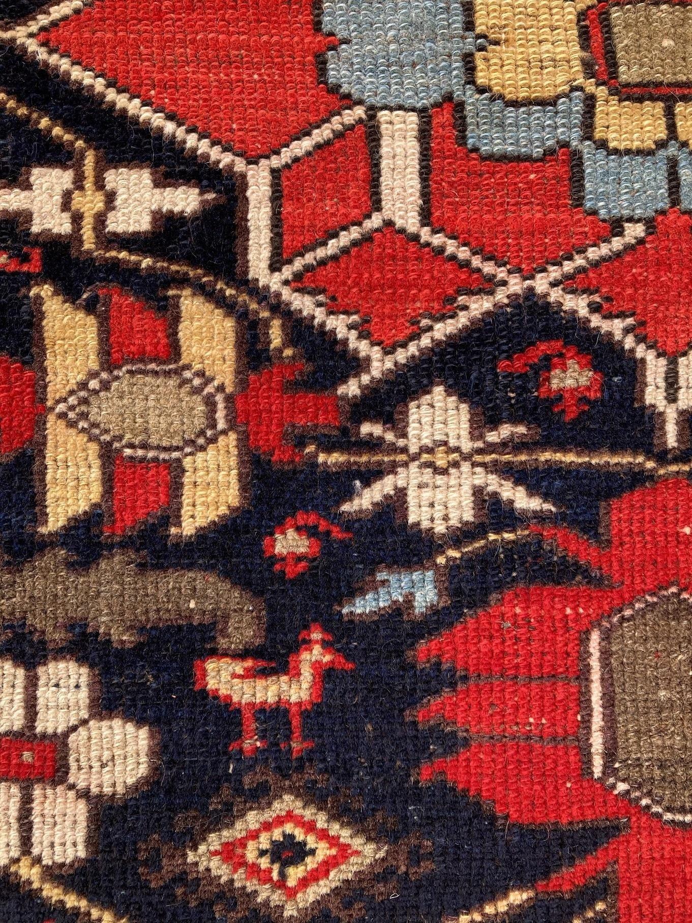 Antiker Mazlagan-Teppich 1,87m x 1,41m im Angebot 7