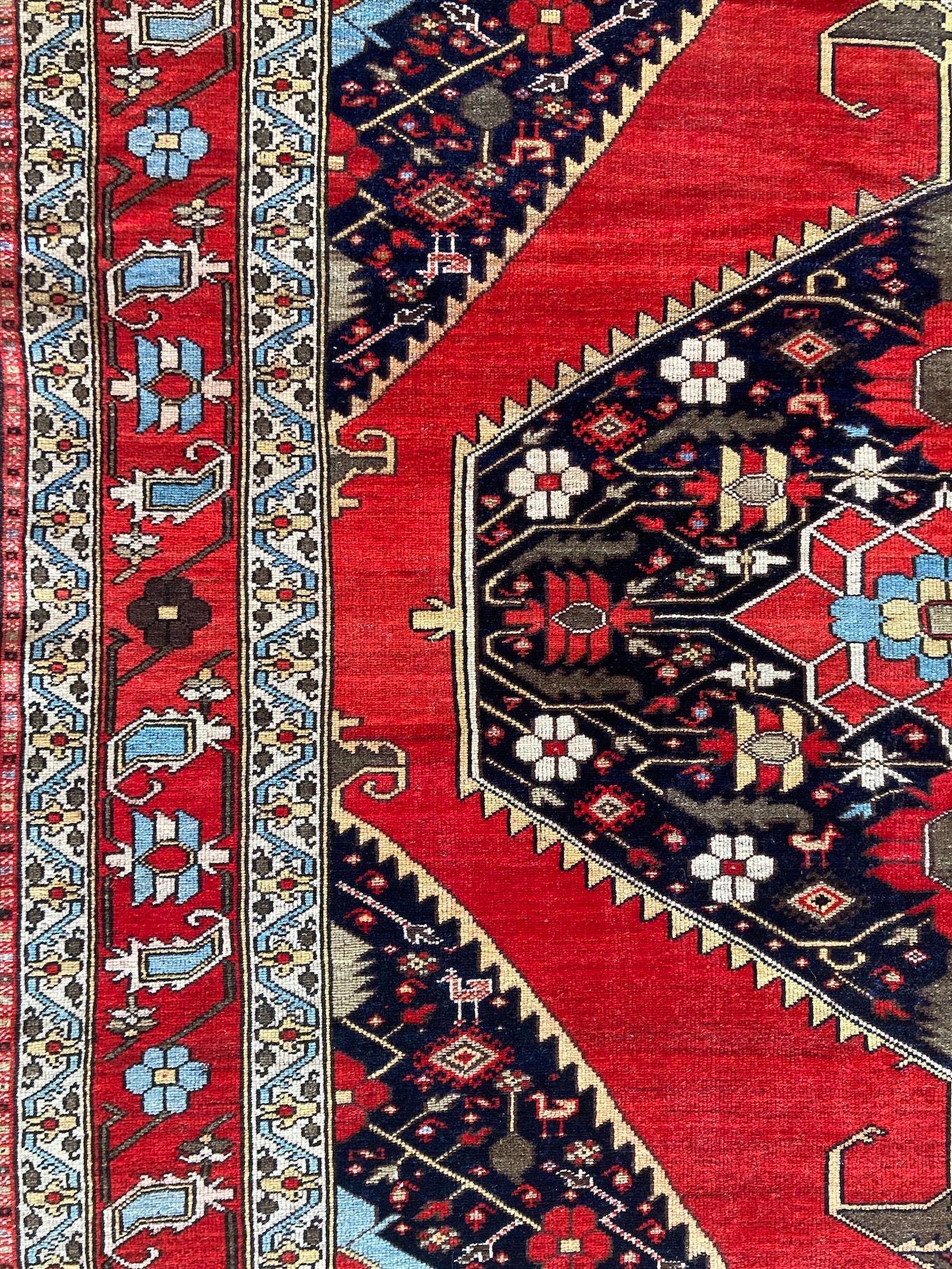Antiker Mazlagan-Teppich 1,87 m x 1,41 m, antik im Angebot 10
