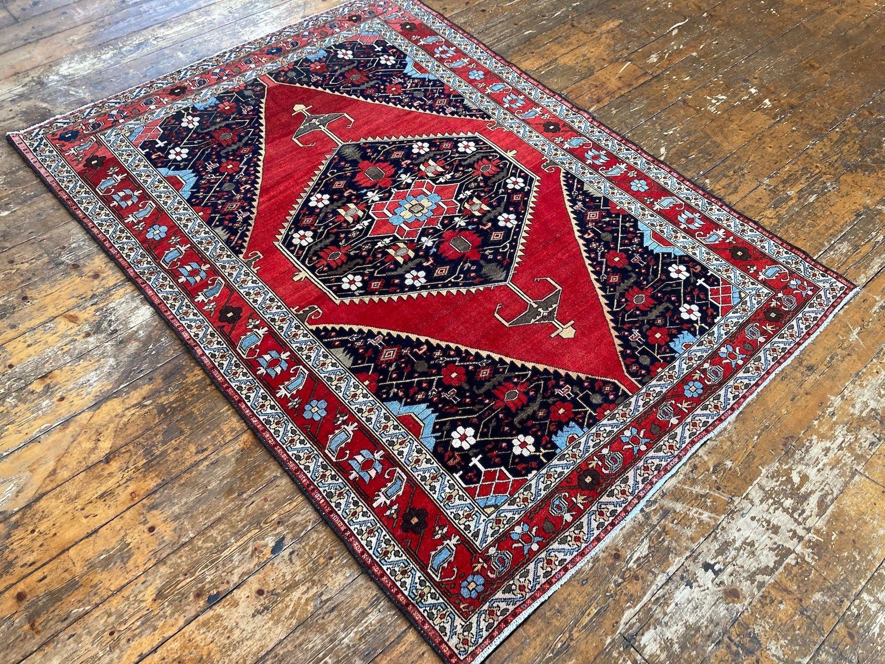 Antiker Mazlagan-Teppich 1,87m x 1,41m (Wolle) im Angebot