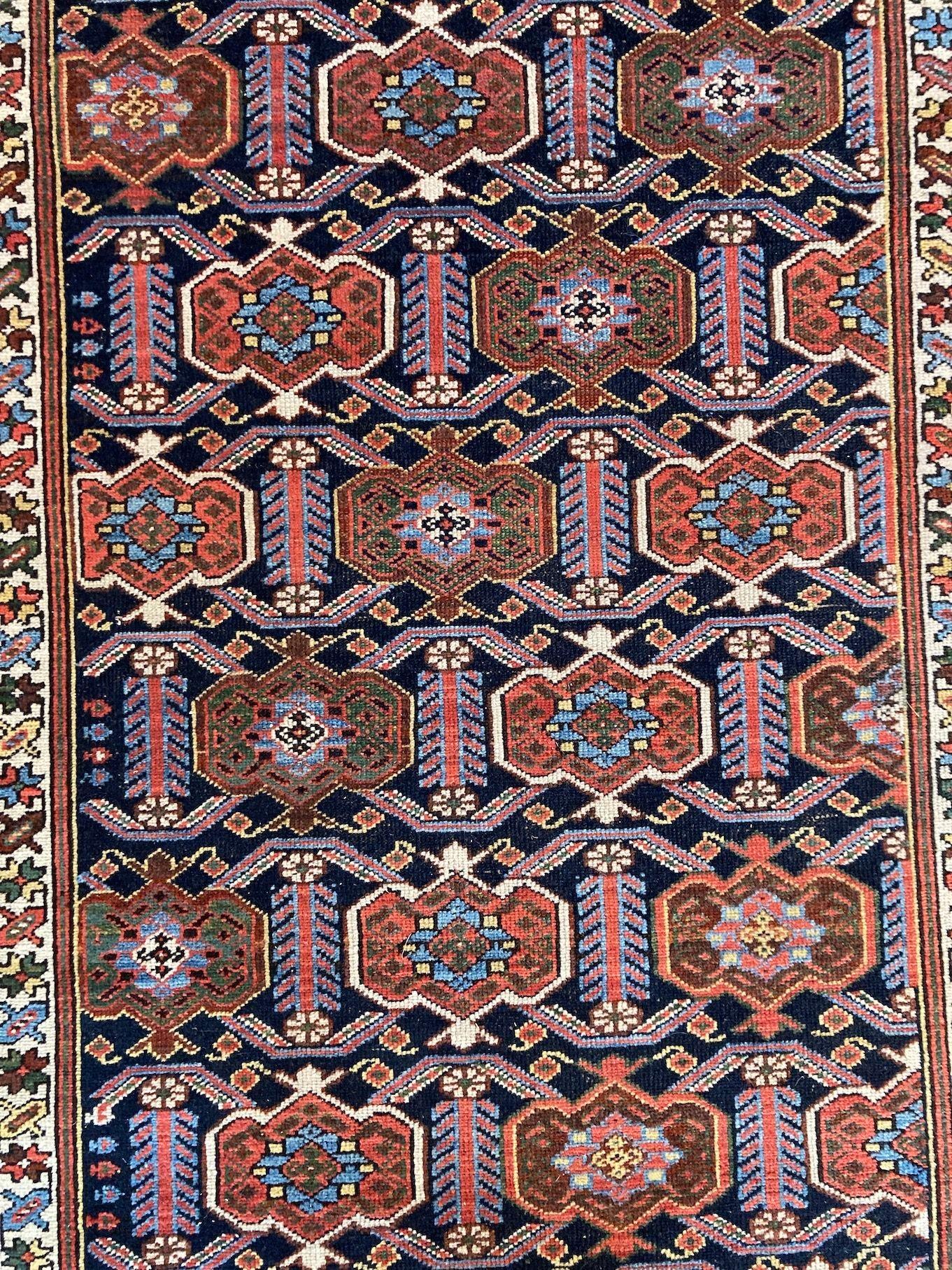 Antiker Mazlagan-Teppich im Angebot 6