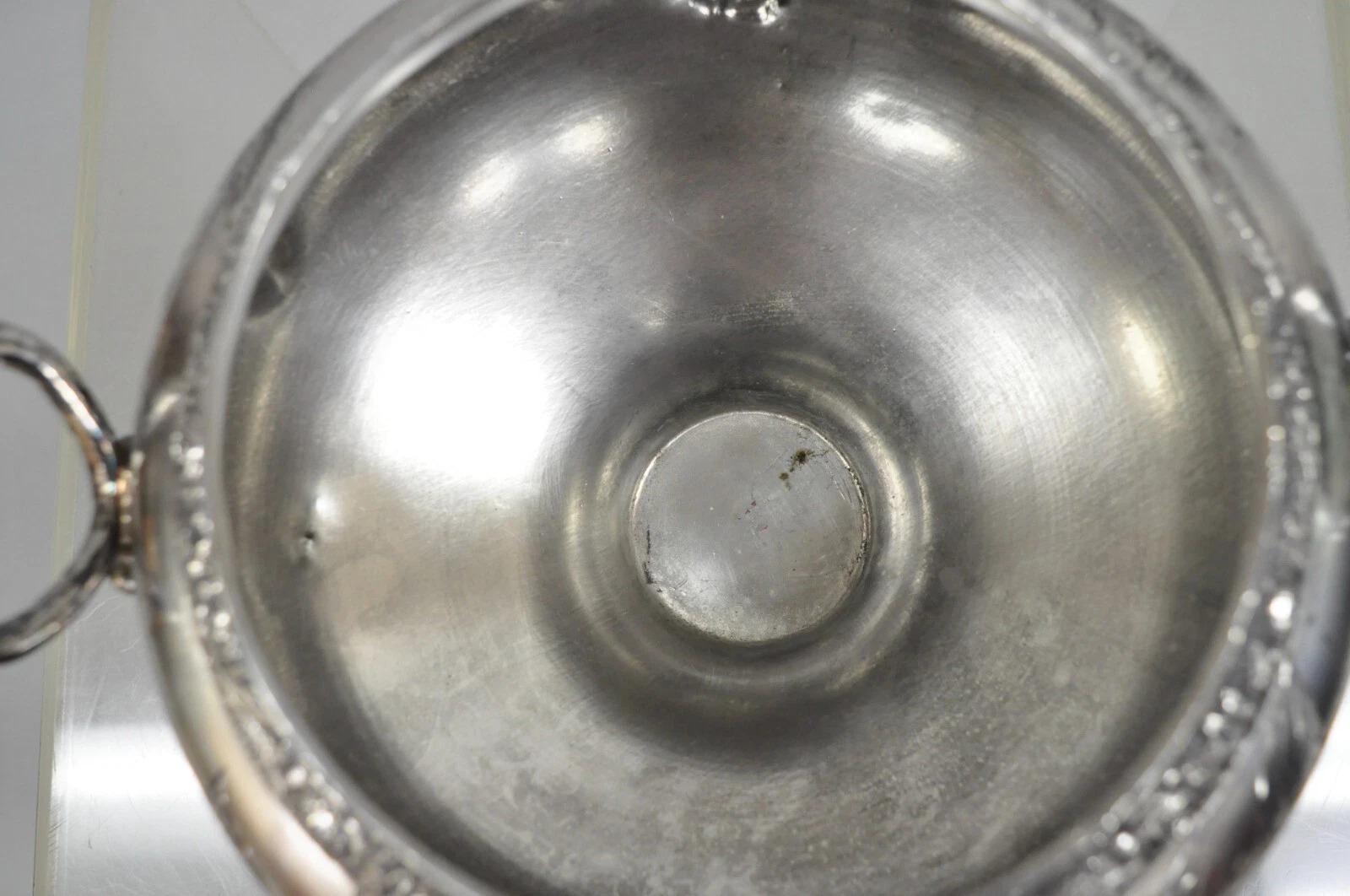 Antigua sopera Mead & Robbins Victorian Silver Plated Floral Repousse Fancy Soup Tureen en venta 2