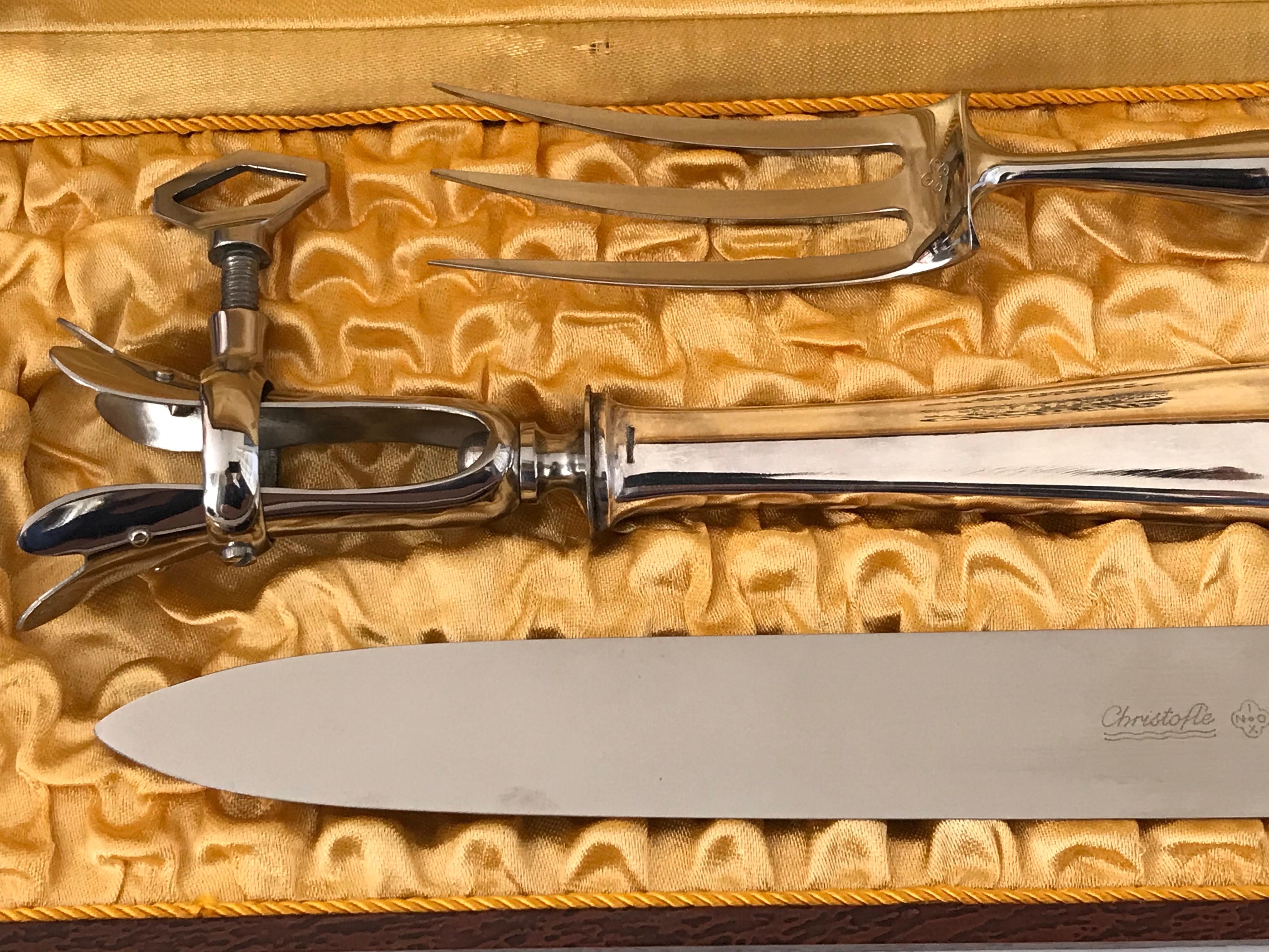 An almost new three pieces meat server set by Christofle in its original box.
Please note that the measurements given are the box's size.