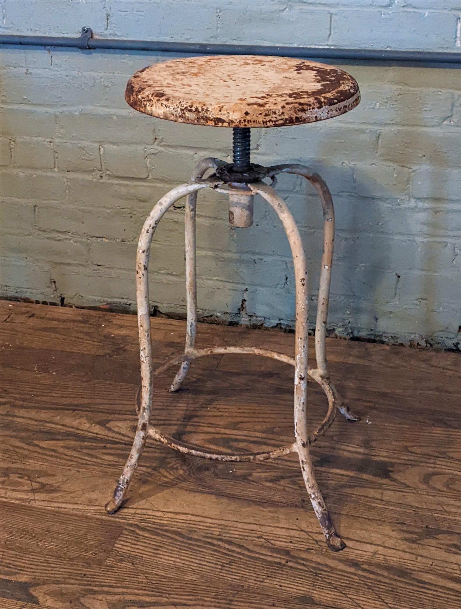 Old distressed medical stool.

Overall dimensions: 14