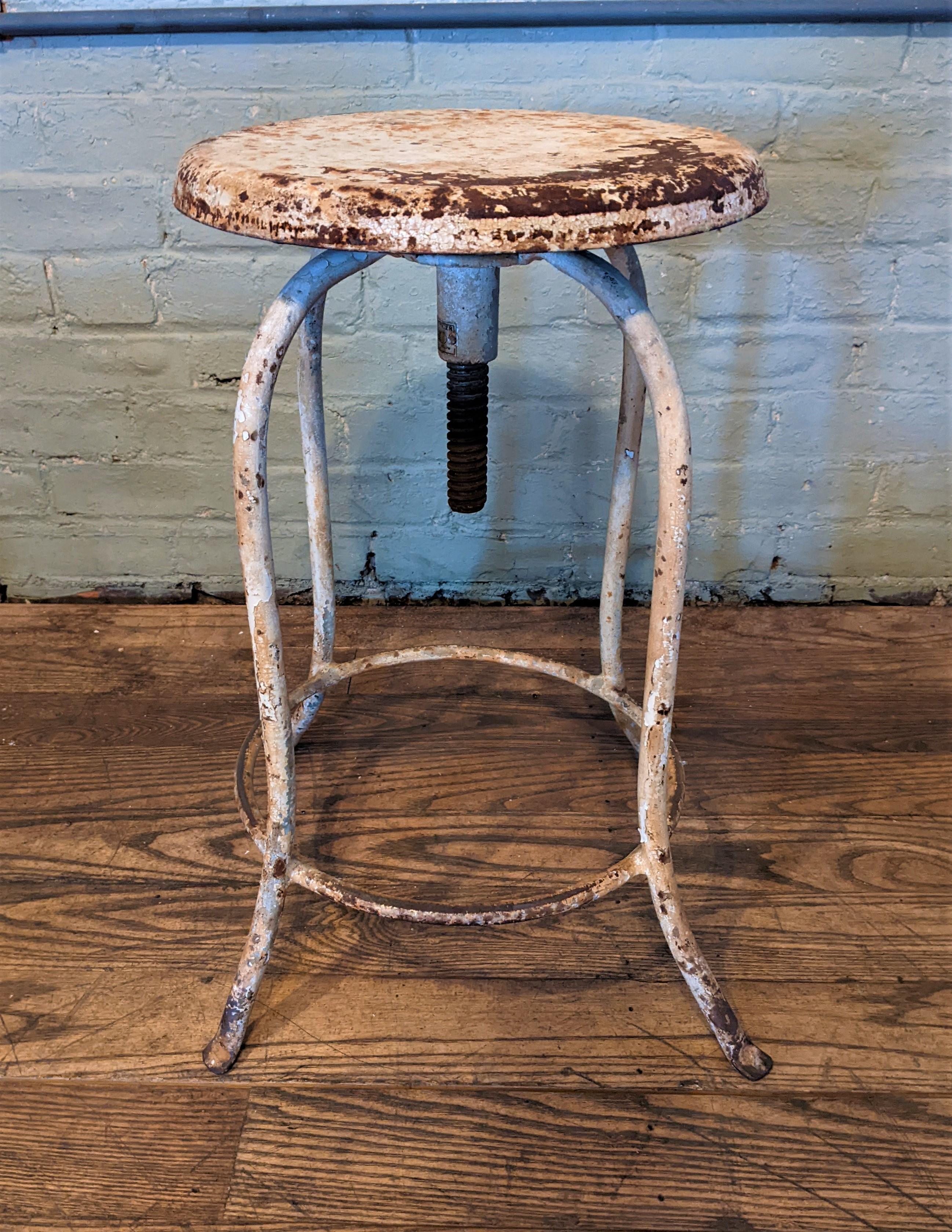 Antique Medical Stool In Good Condition In Oakville, CT