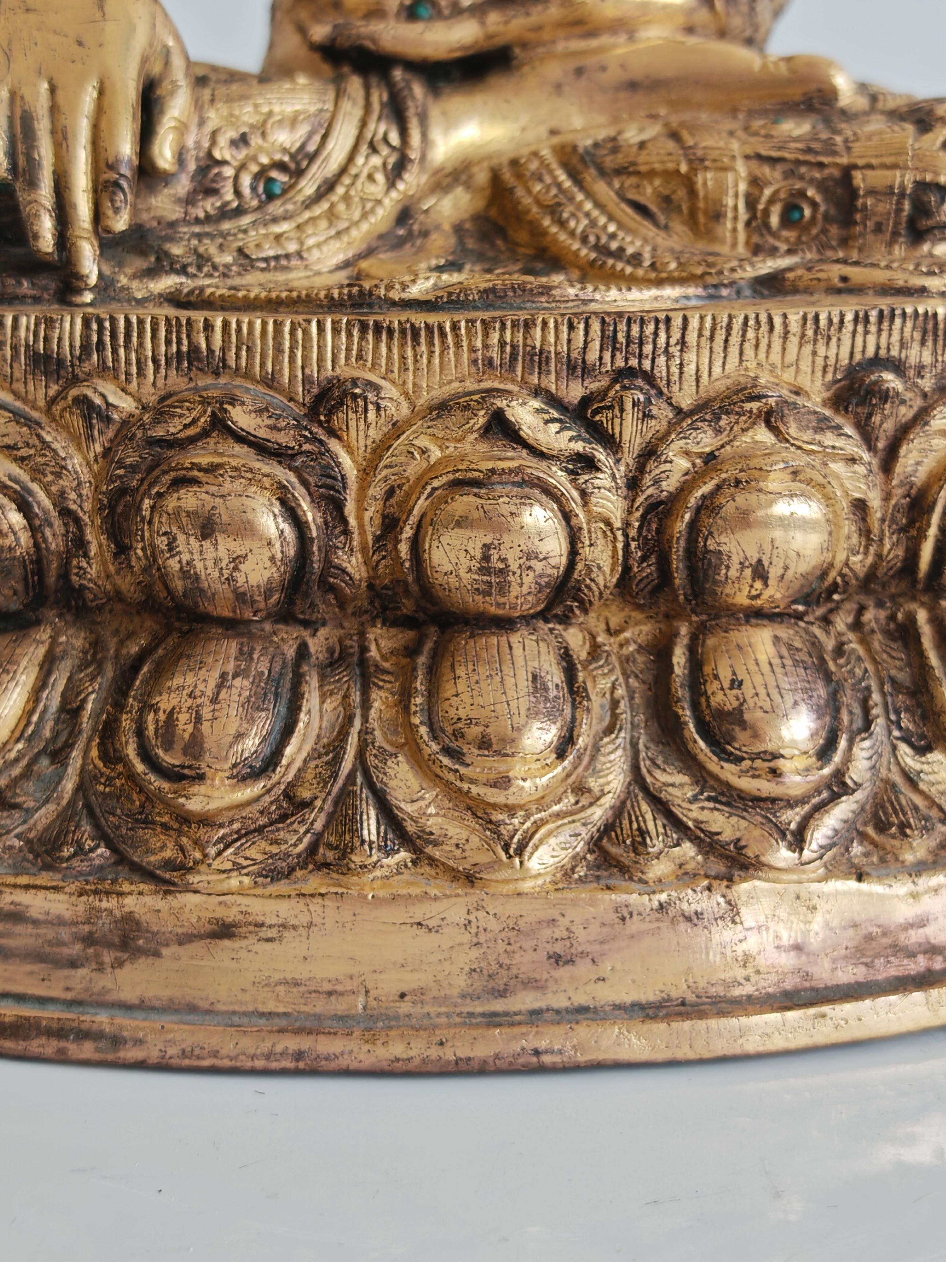 Bouddahin médicinal ancien en bronze doré, Chine, 19e siècle en vente 4