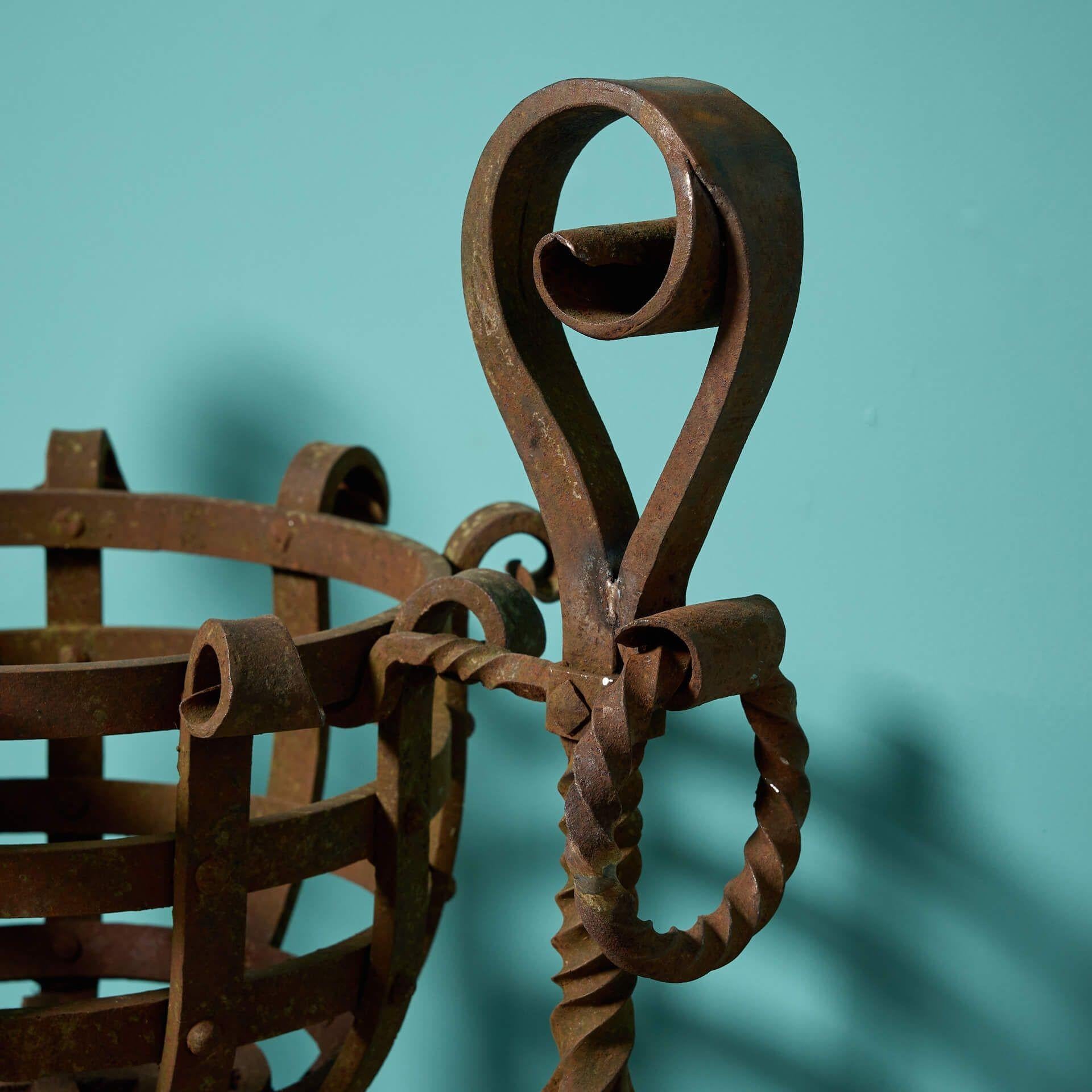 Antique Medieval Style Wrought Iron Fire Basket In Fair Condition For Sale In Wormelow, Herefordshire