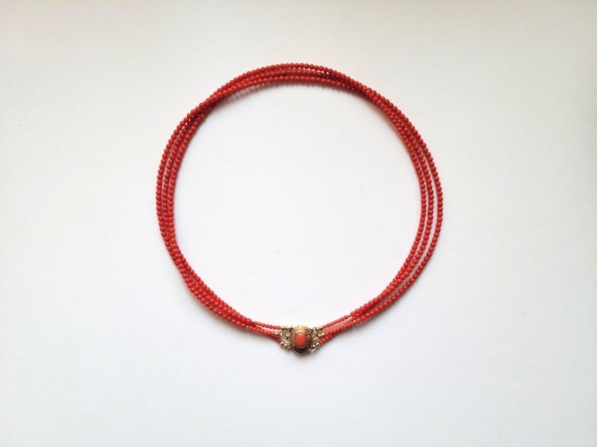 Antique Mediterranean Coral Necklace late 19th century For Sale 4