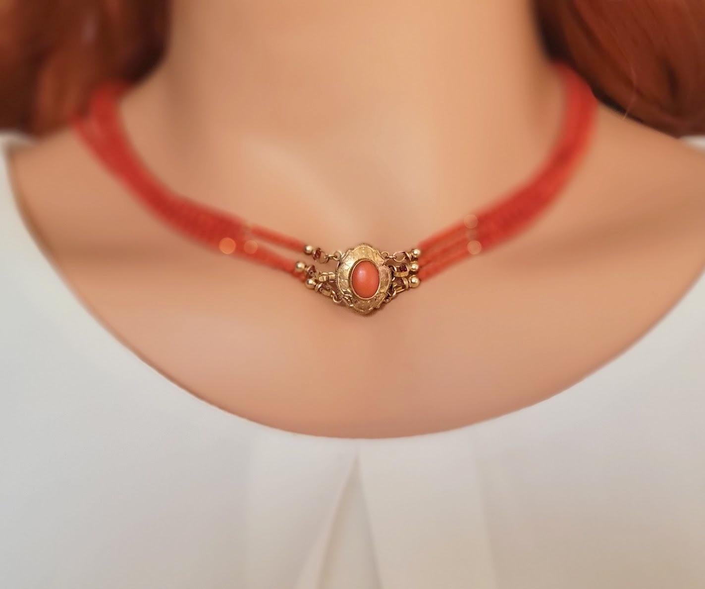 Women's Antique Mediterranean Coral Necklace late 19th century  For Sale