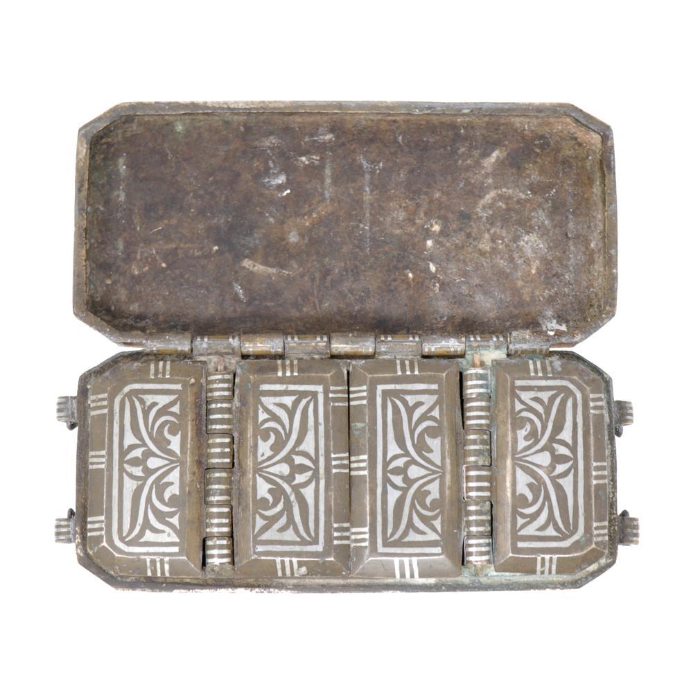 Antique Medium Maranao Betel Nut Box, Southern Philippines (Mindanao) en venta 6