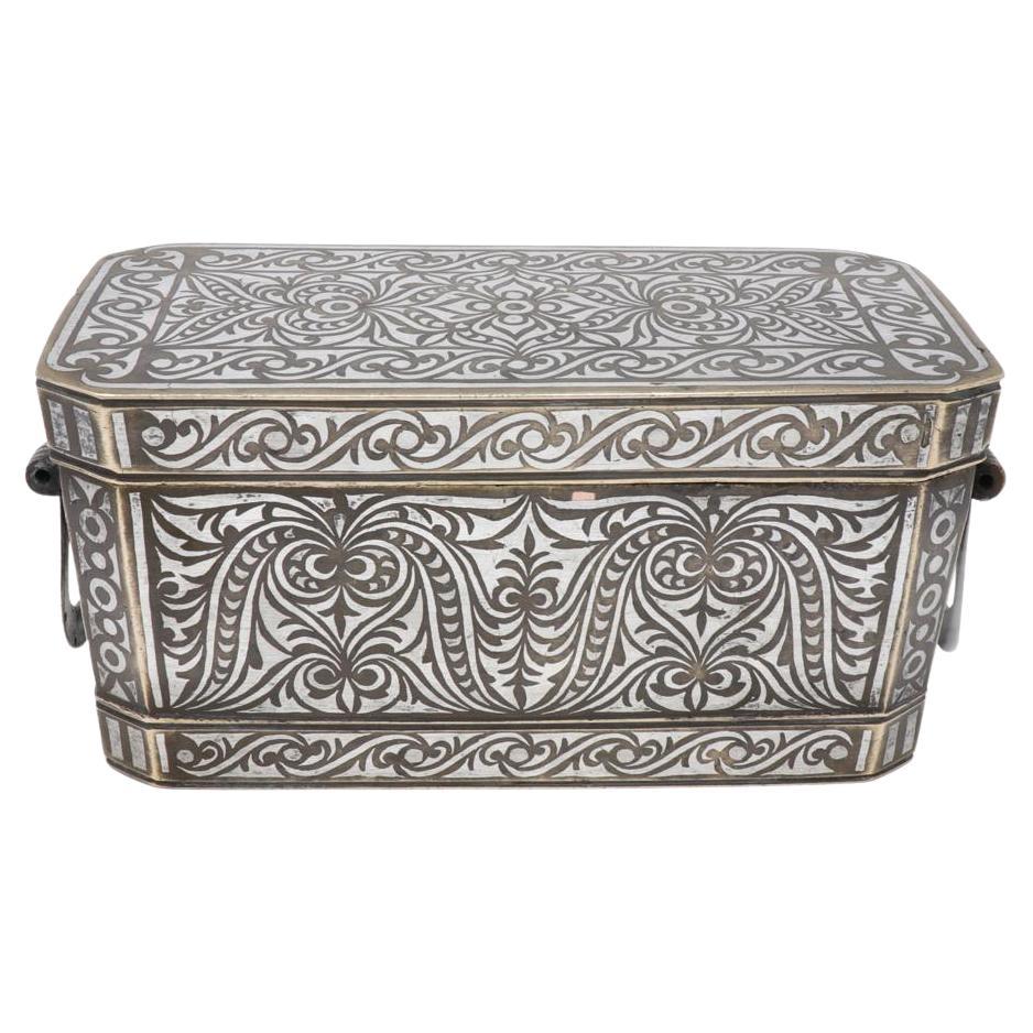Antique Medium Maranao Betel Nut Box, Southern Philippines (Mindanao)