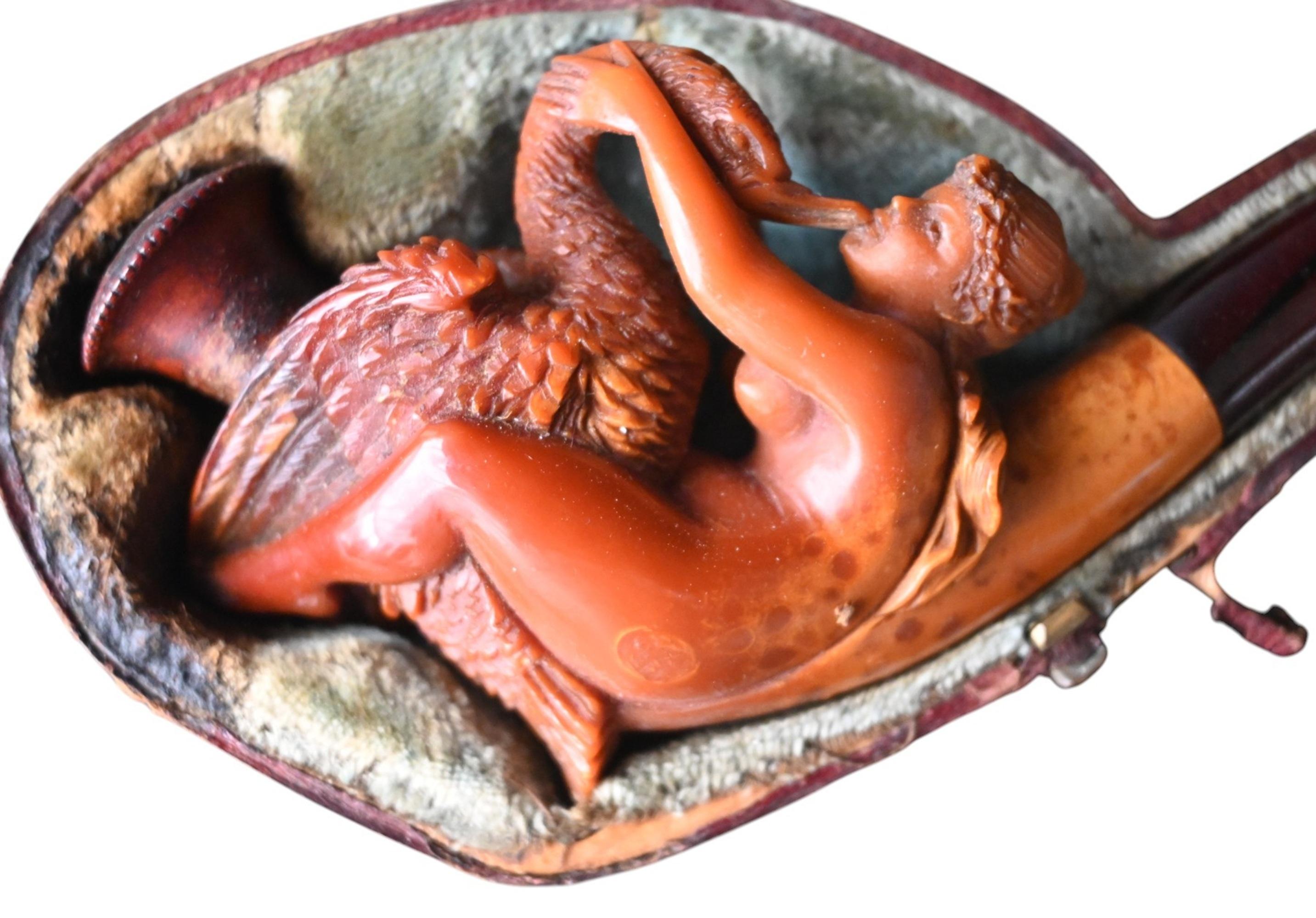 Ancienne pipe en écume - Léda et le cygne, sculpture érotique - Circa 1900 Bon état - En vente à Bilzen, BE