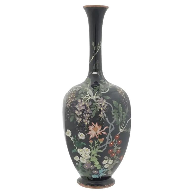 Vase ancien en émail cloisonné de l'époque Meiji avec fleurs