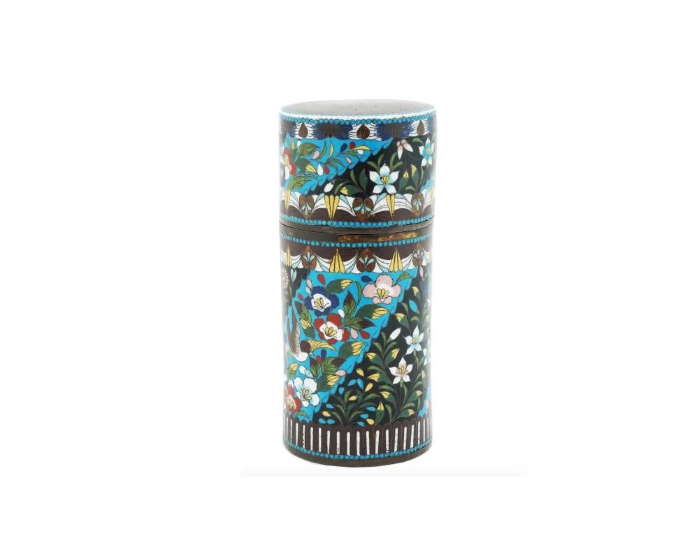 Antique Early Meiji Japanese Cloisonne Enamel Tea Caddy In Good Condition For Sale In New York, NY