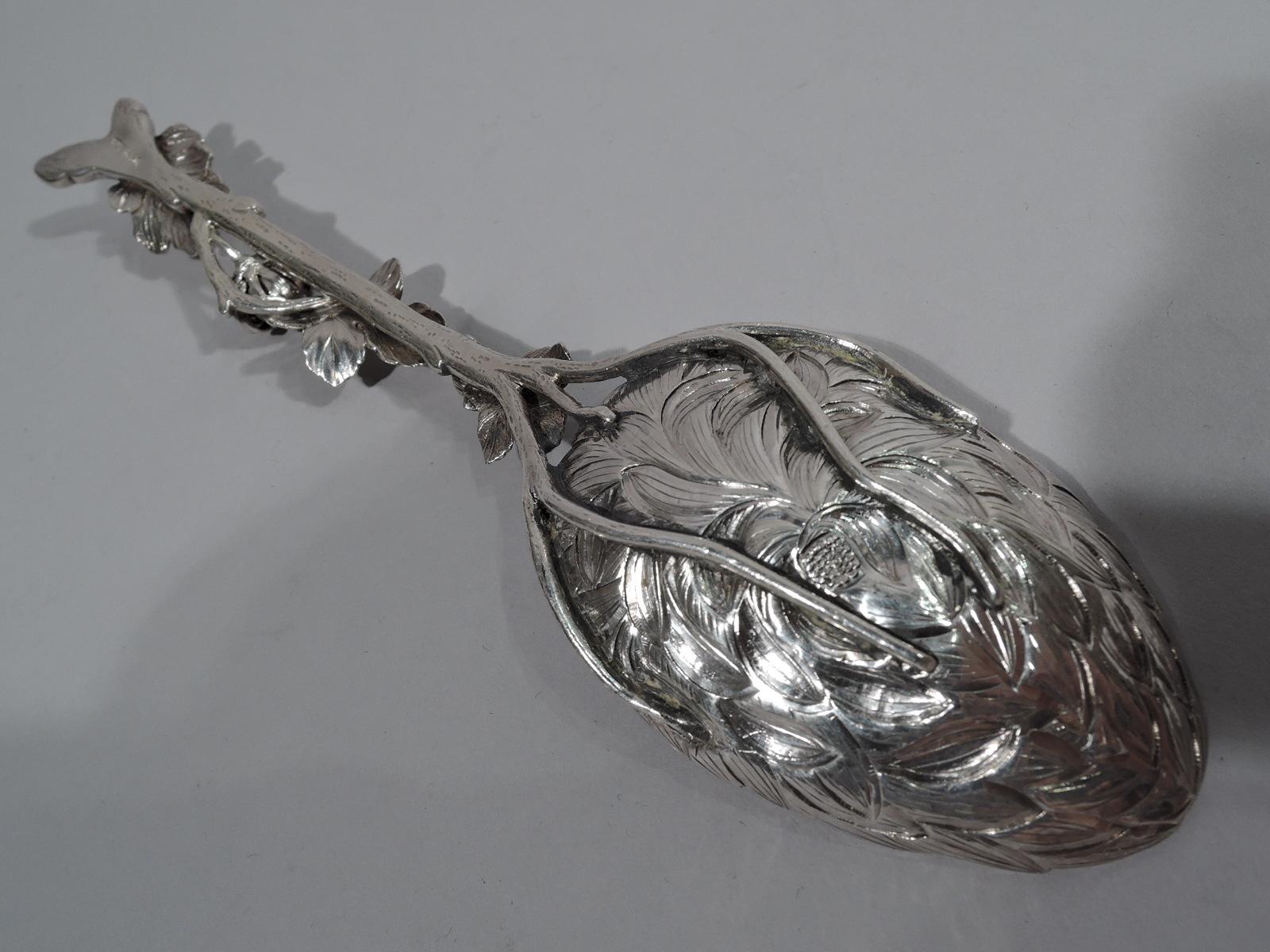 Antique Meiji-Era Japanese Silver Chrysanthemum Serving Spoon In Excellent Condition In New York, NY