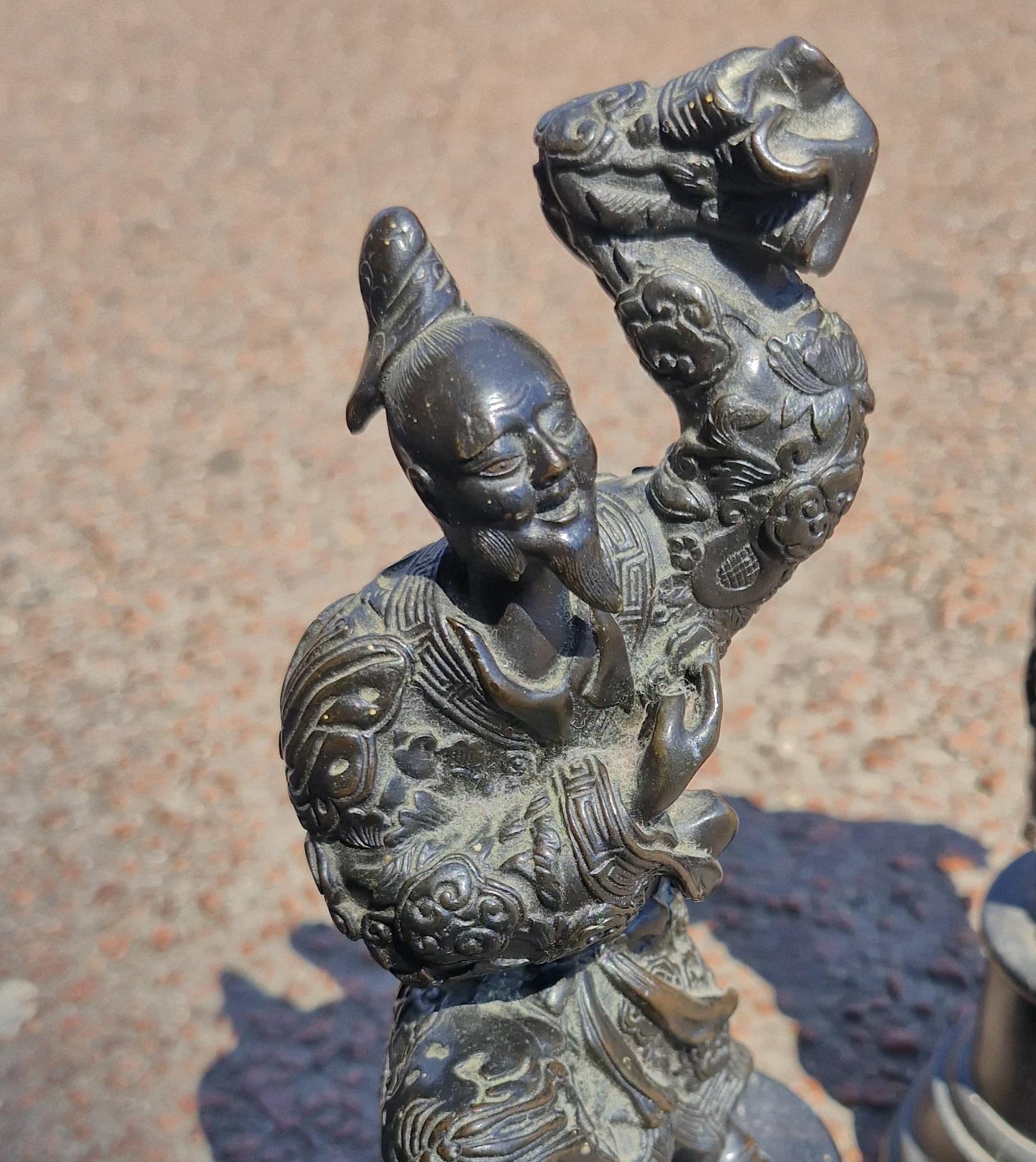 Antique Meiji Japanese Bronze Figures Dancing Man in Chinese Style For Sale 8