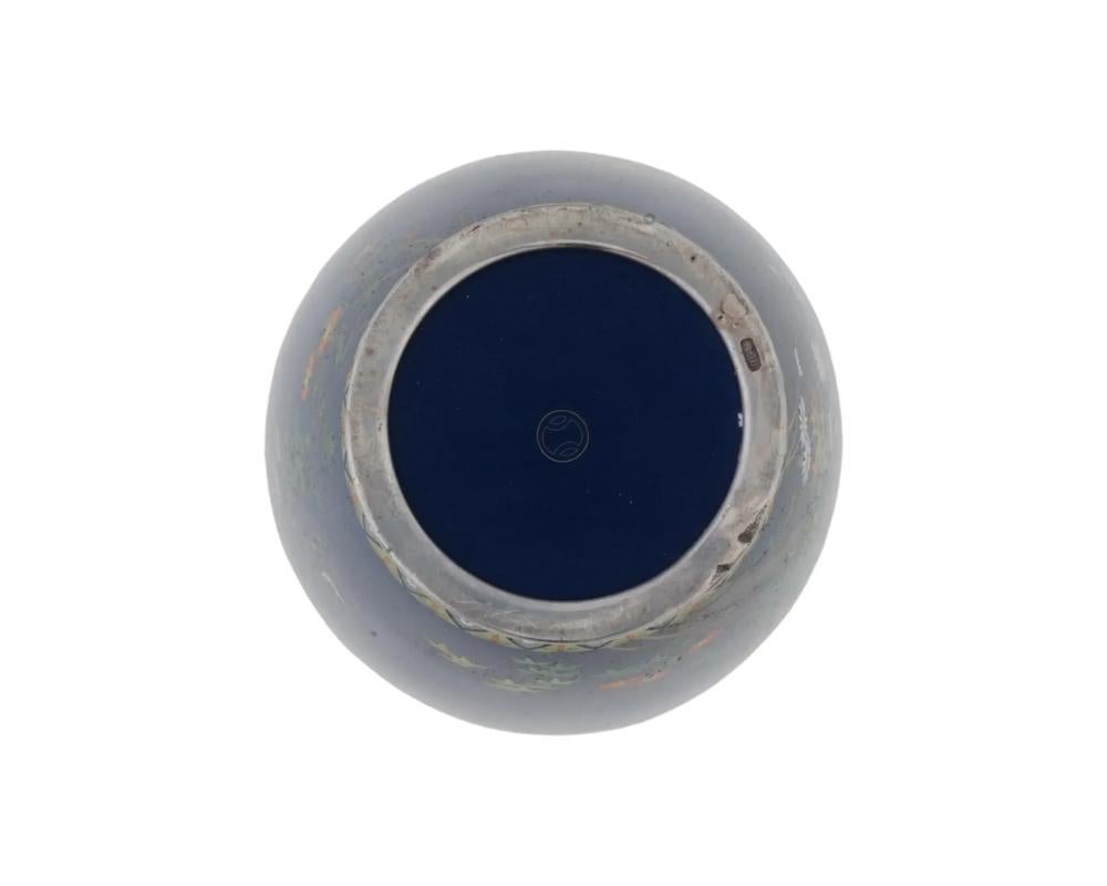 XIX secolo Antico vaso giapponese Meiji in argento con smalto blu Cloisonne e aquila firmato Inaba in vendita