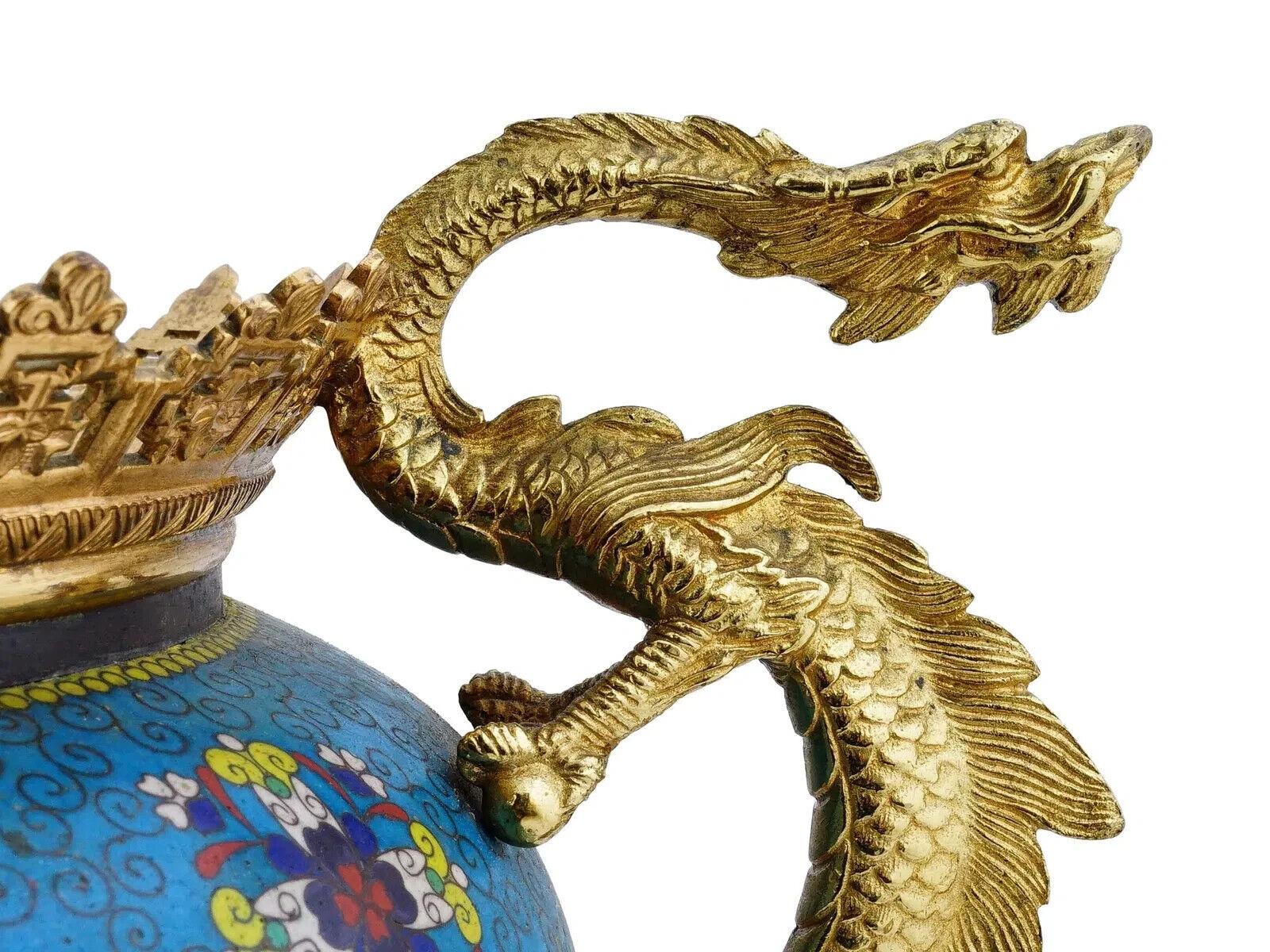 Antico giardino giapponese Meiji in smalto cloisonne con draghi in bronzo in vendita 1