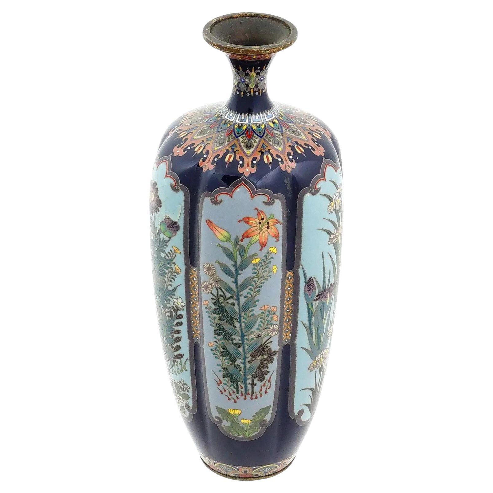 Antiguo Jarrón Floral Japonés Meiji de Esmalte Cloisonné Multipanel Atribuido OTA
