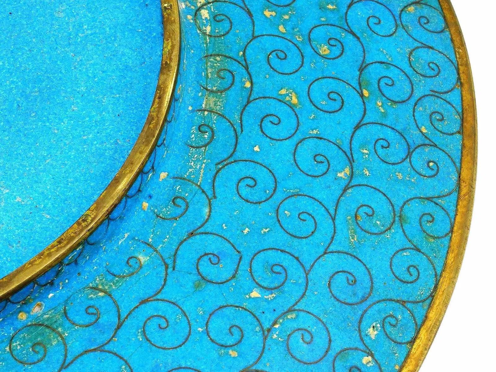 Antico piatto giapponese Meiji in smalto cloisonne raffigurante un cavaliere in fiore di ciliegio In condizioni buone in vendita a Queens, NY