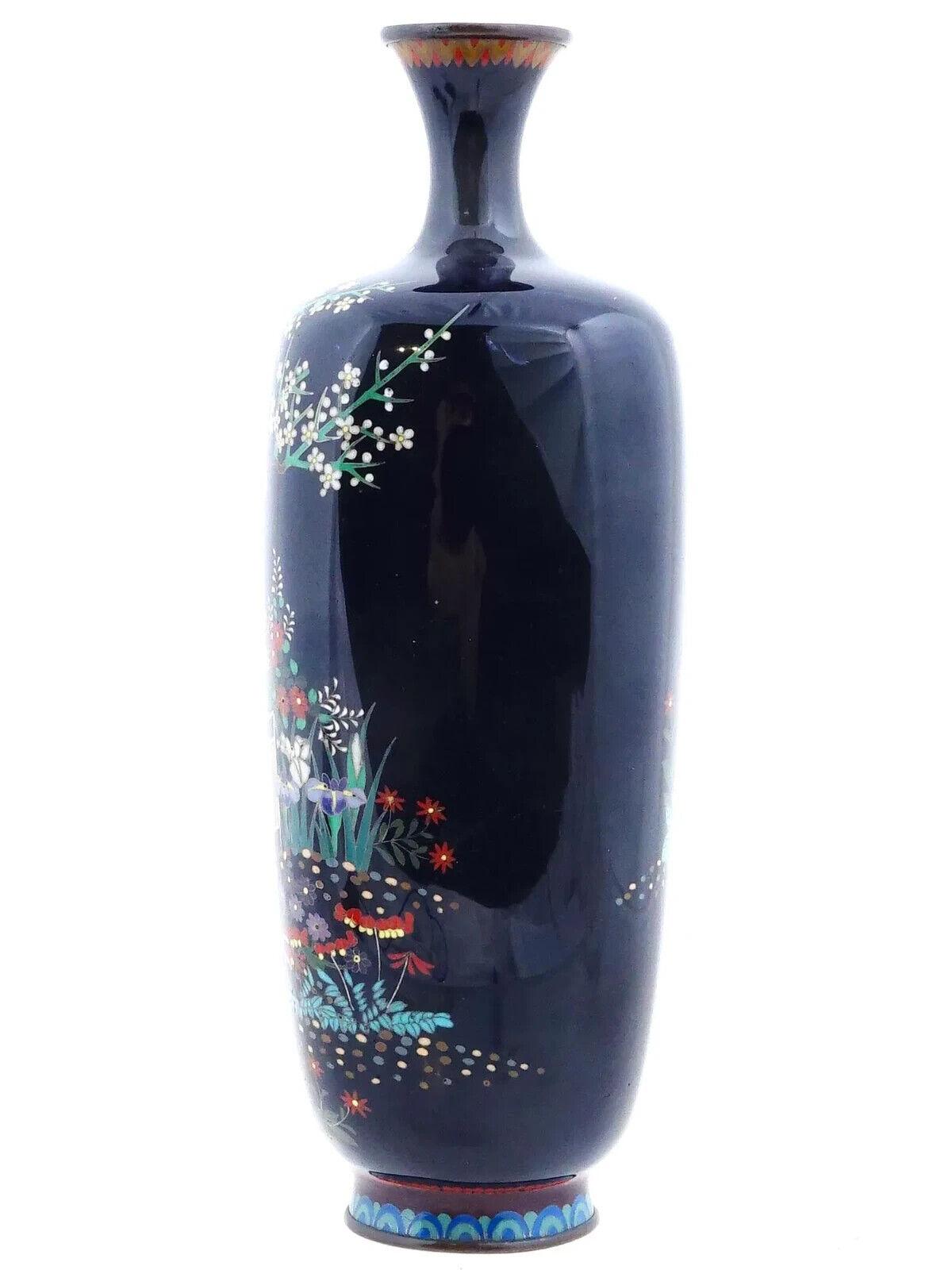 Antico paravento giapponese Meiji con smalto cloisonne e filo d'argento firmato OTA In condizioni buone in vendita a New York, NY