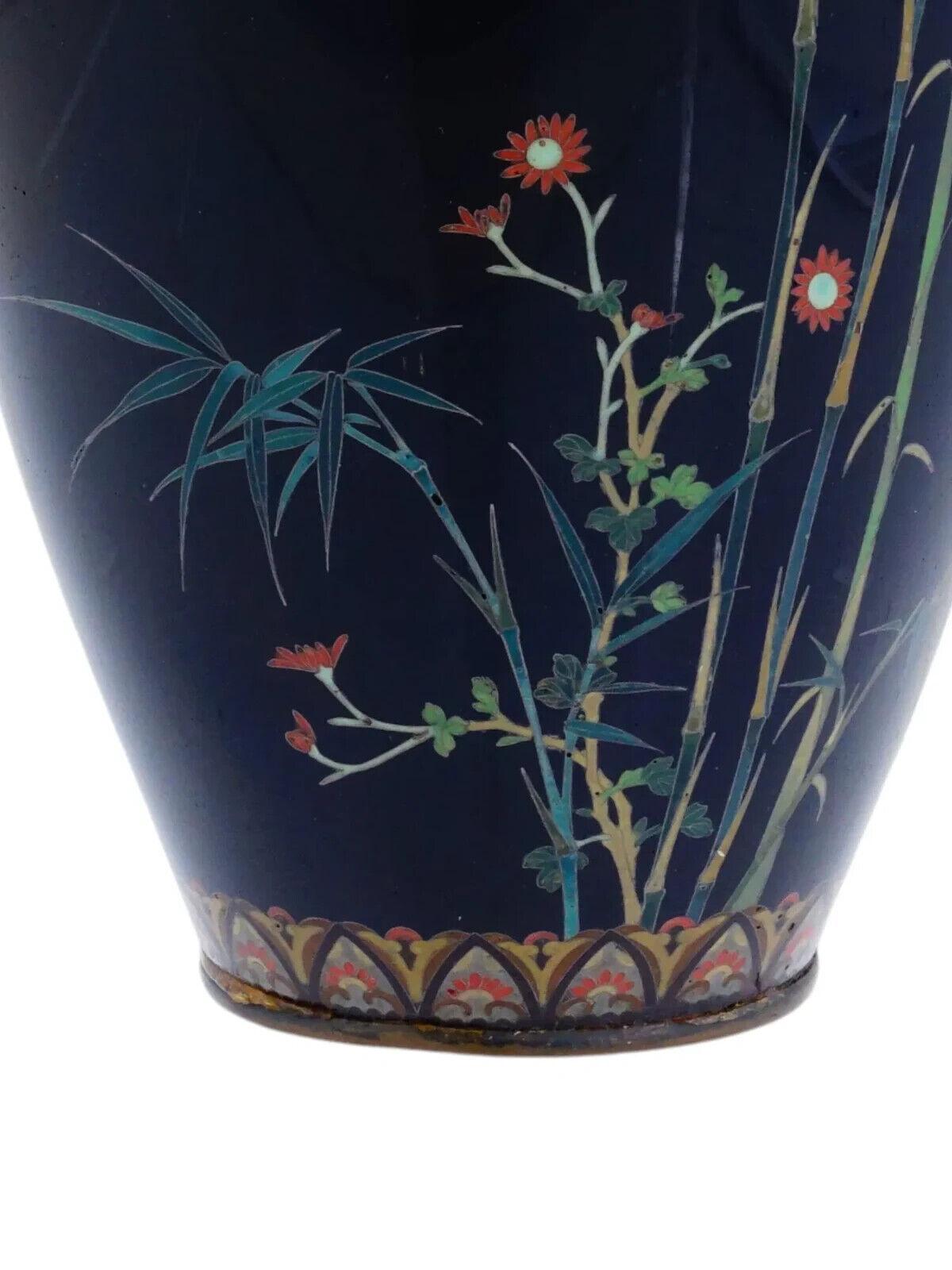 Antiguo Jarrón Japonés Meiji de Esmalte Cloisonné Bambú y Pájaro Dorado Escuela Hayashi en venta 1