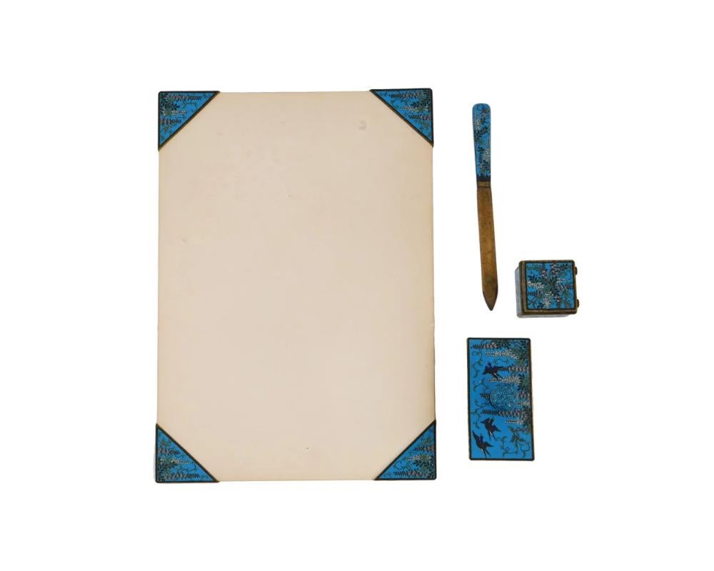 Antike Meiji Japanische Cloisonne Emaille Glyzinie Inaba 4 Pieces Schreibtisch Set (Meiji-Periode) im Angebot