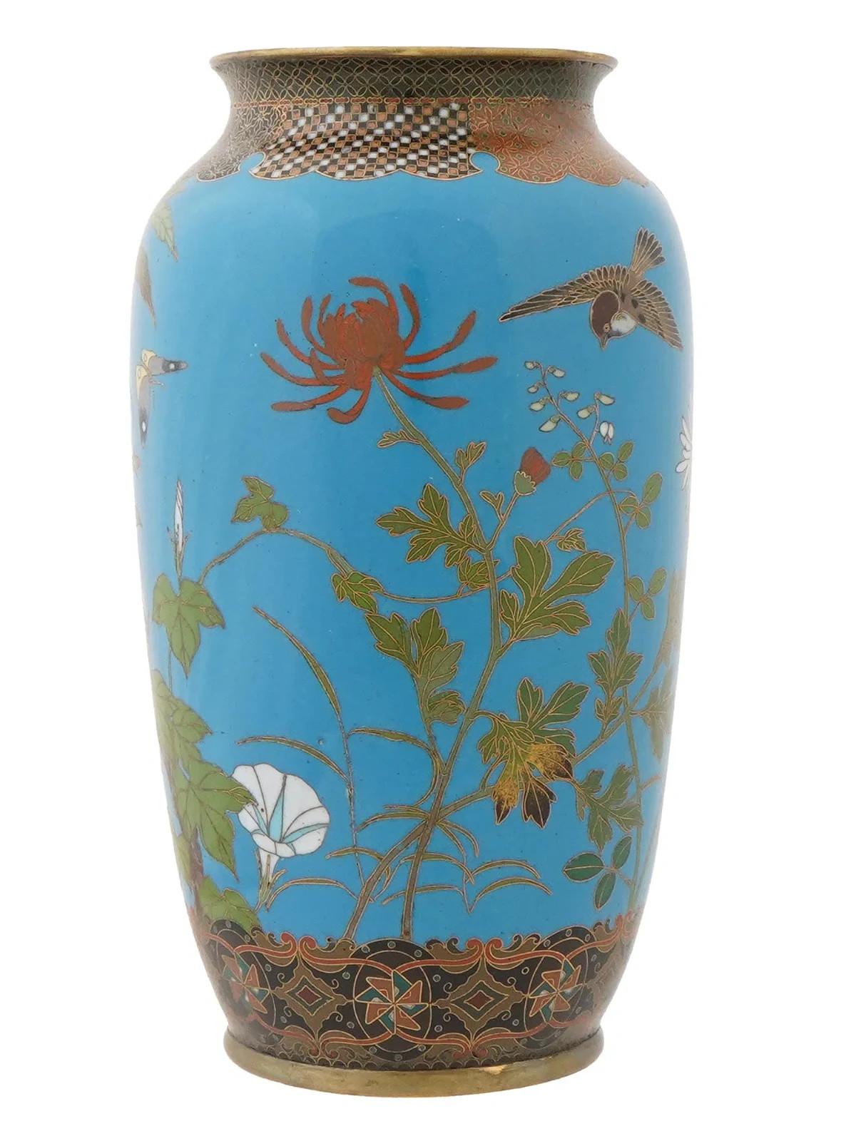 Antique Meiji Japanese Cloisonne Geometric Floral Fruit Vase Attributed To GOTO In Good Condition For Sale In Long Island City, NY