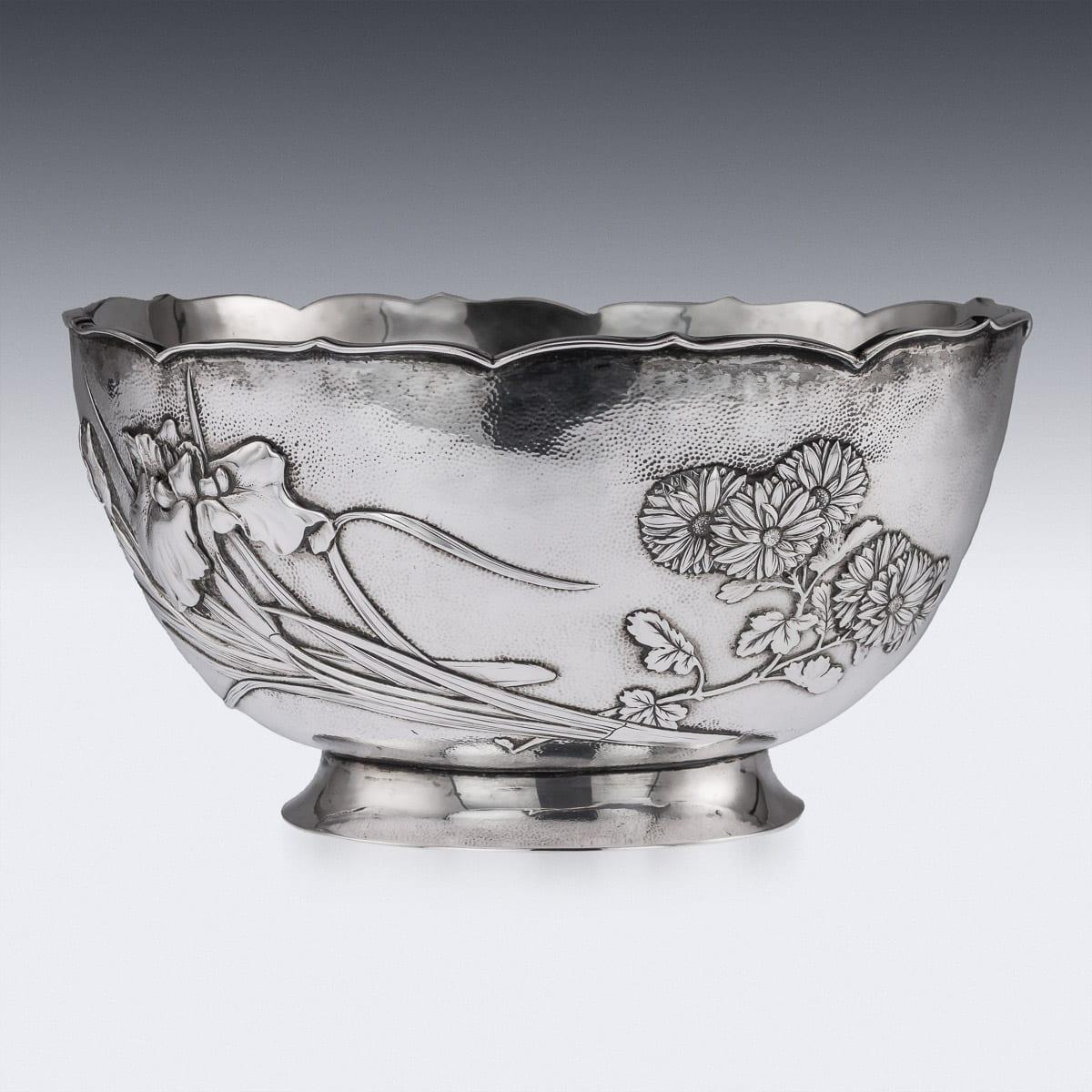 Antique Meiji Japanese Solid Silver Iris & Chrysanthemum Bowl, circa 1900 In Good Condition In Royal Tunbridge Wells, Kent