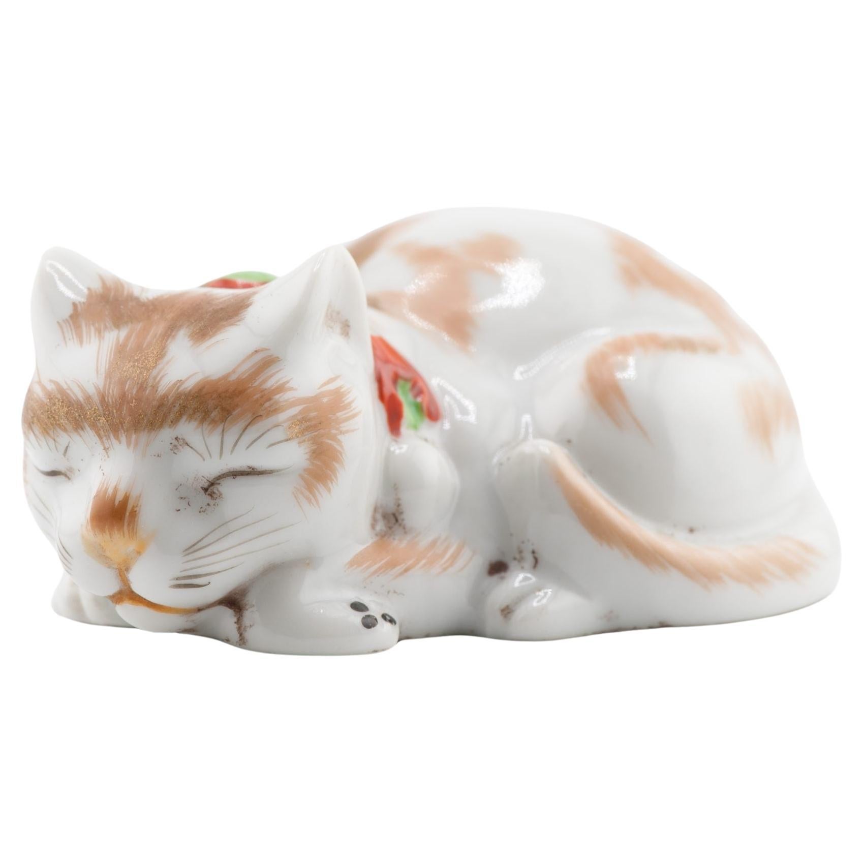 Antique Meiji Kutani Model of a Recumbent Sleeping Cat Sculpture 19th Century